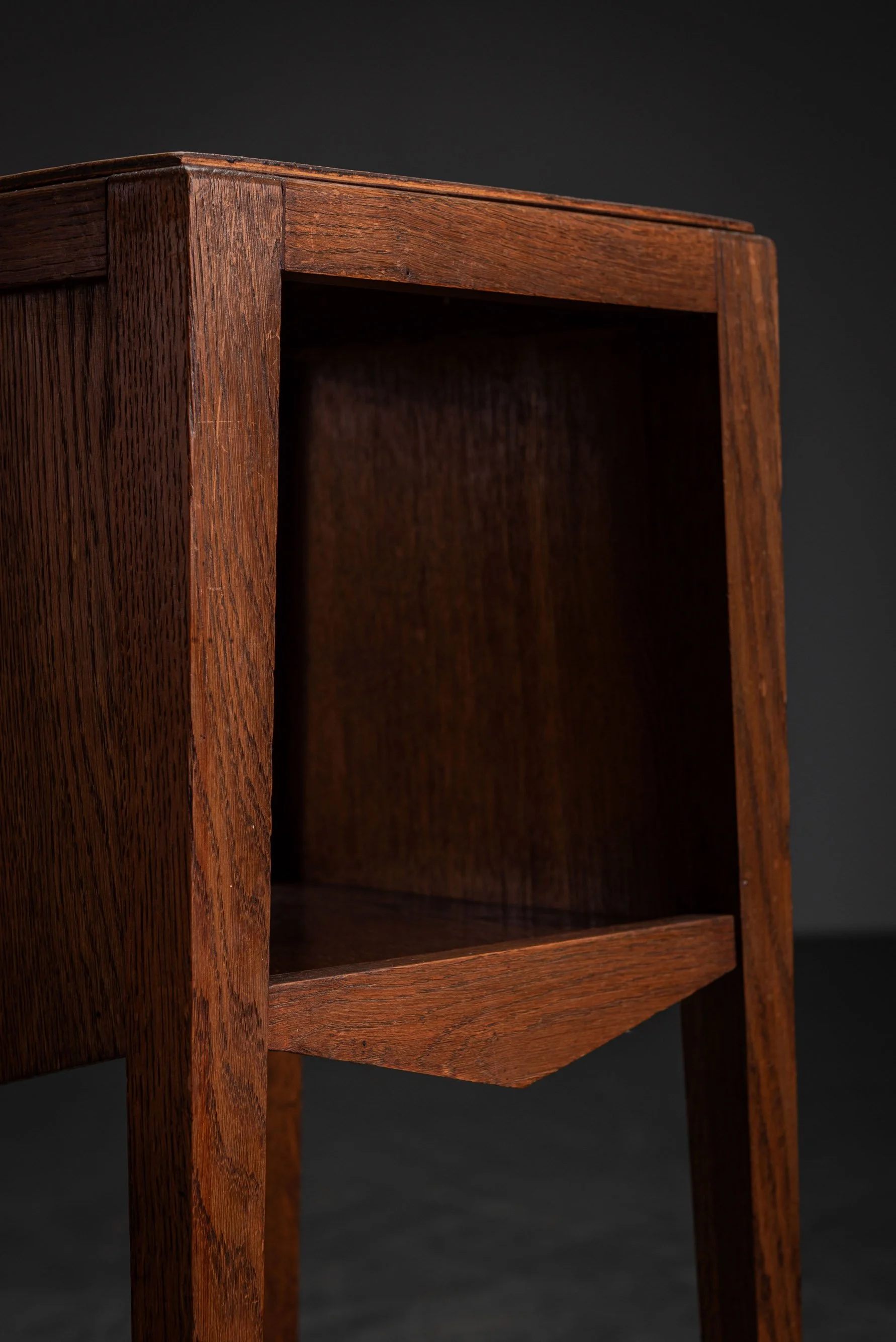 TA-2342025223836-1930s-Architectural-Side-Table_02.jpg