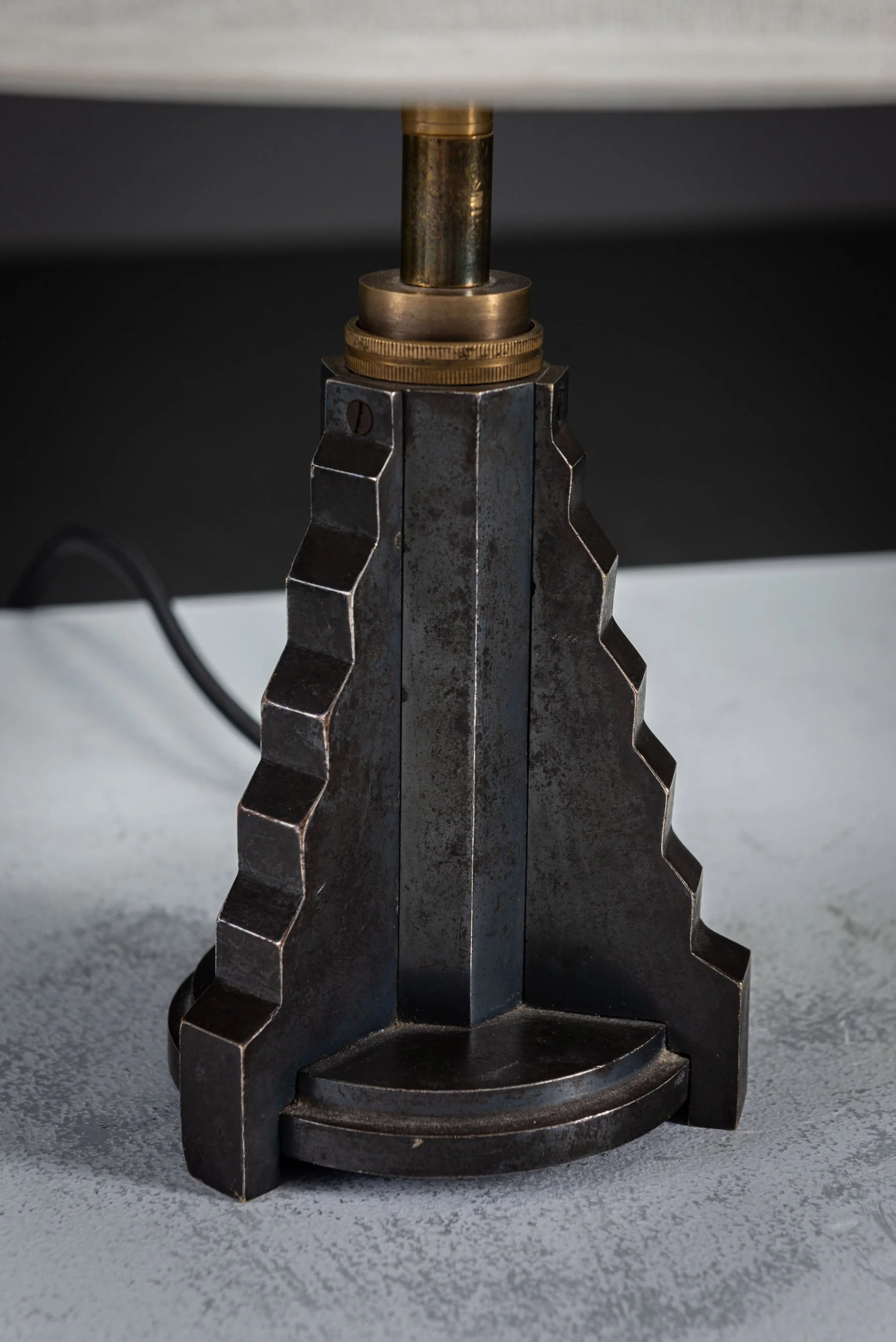 LI-2022025154846-1930s-Art-Deco-Table-Lamp_09.jpg