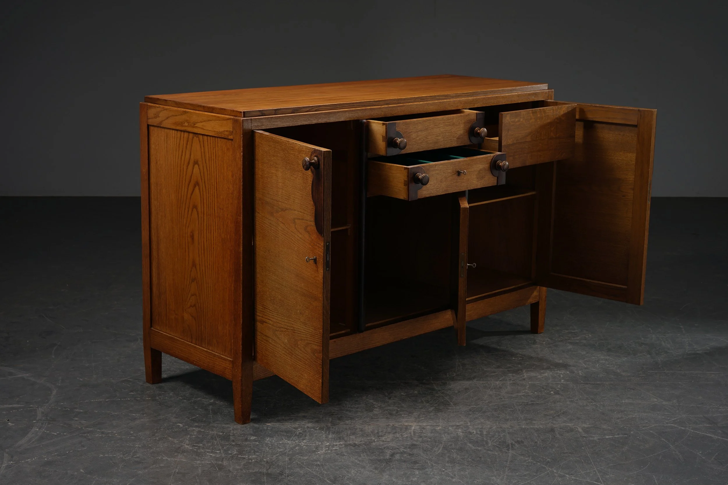 ST-2942025214100-1930s-Amsterdamse-School-Dresser_13.jpg