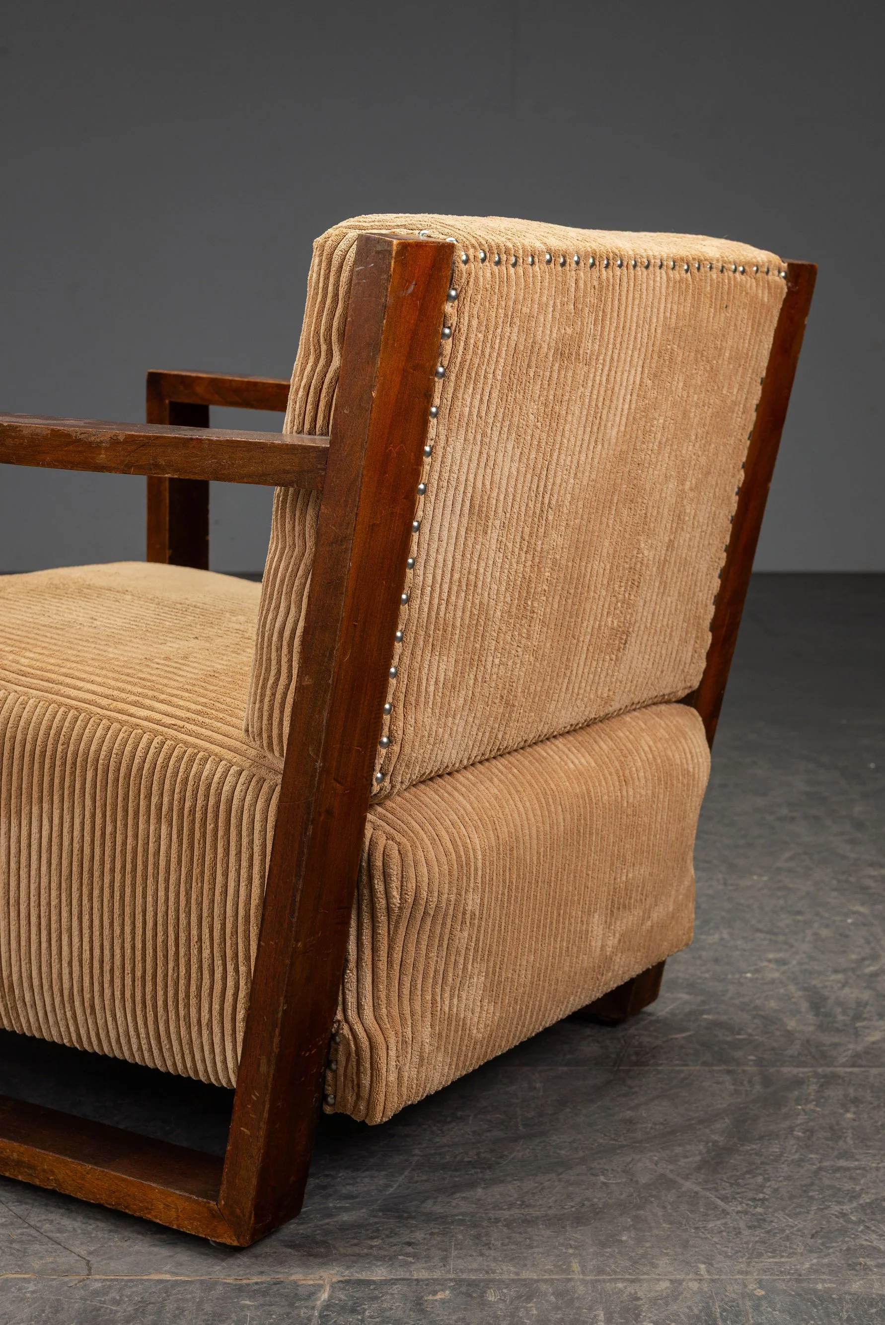 SE-232026120720-1940s-Modernist-Armchair_07.jpg