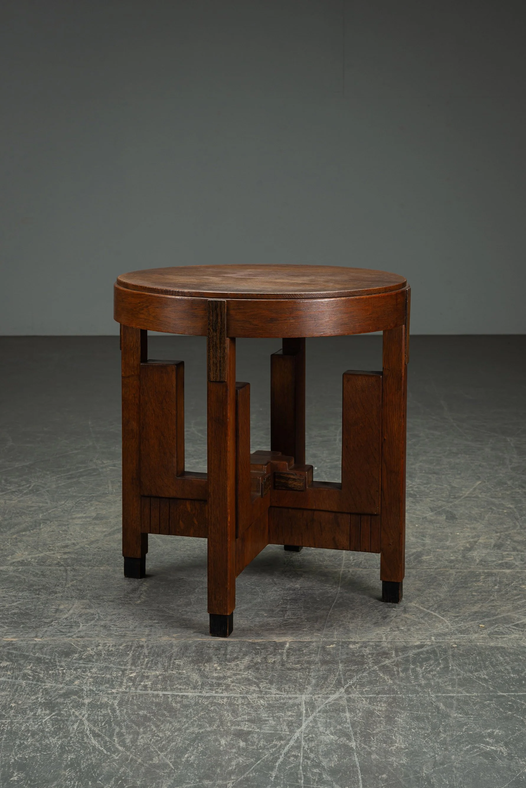 TA-4122025131828-1920s-Amsterdamse-School-Side-Table_07.jpg