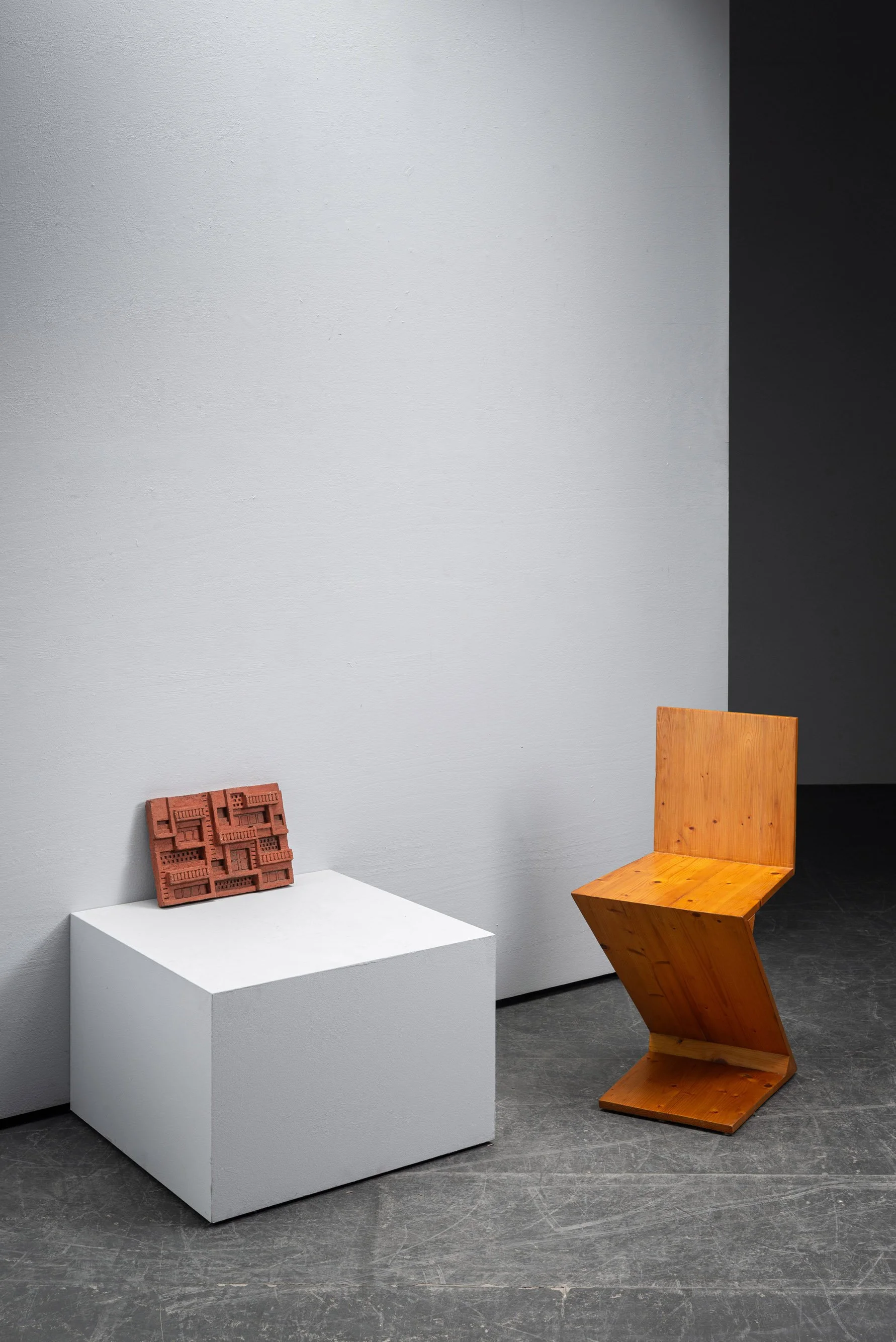 AR-732024193133-1970s-Abstract-Composition-Sculpture_02.jpg