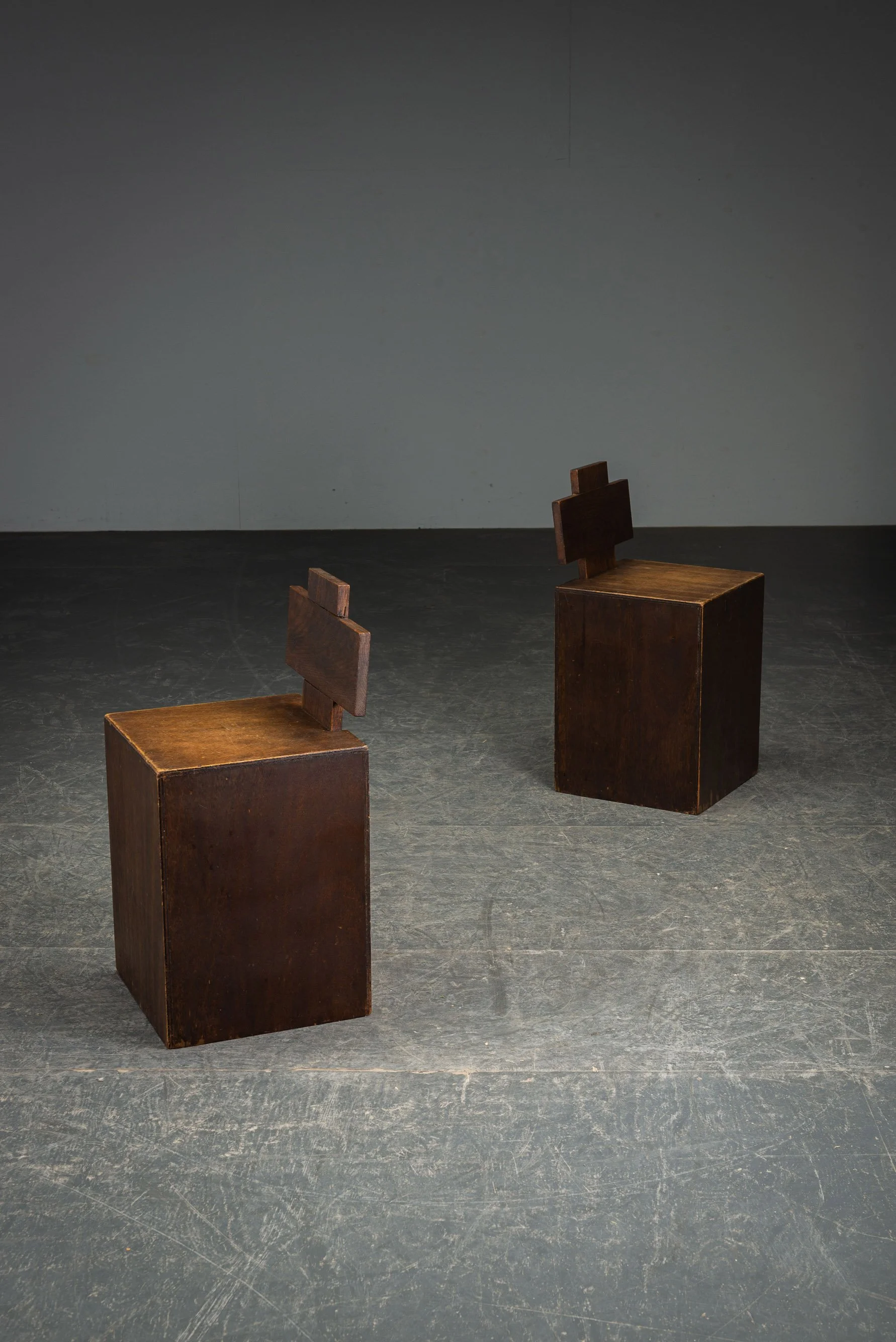 SE-2632026124457-1920s-Modernist-Stools_03.jpg