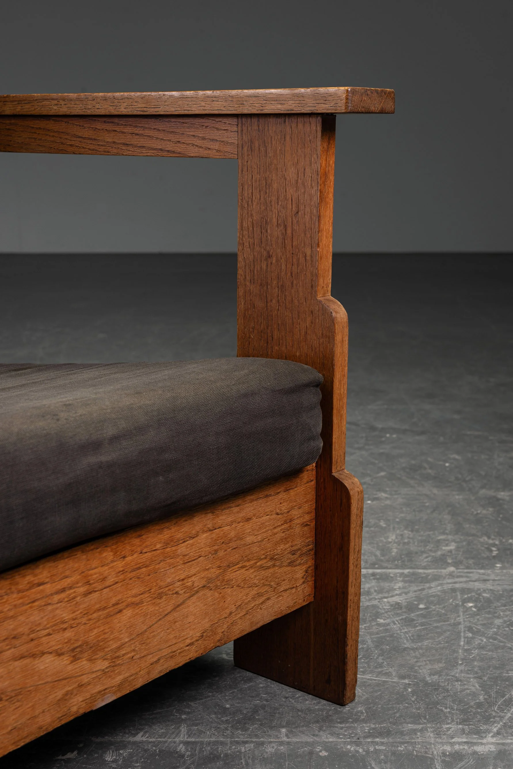 SE-892026125457-1920s-Haagse-School-Armchair_11.jpg