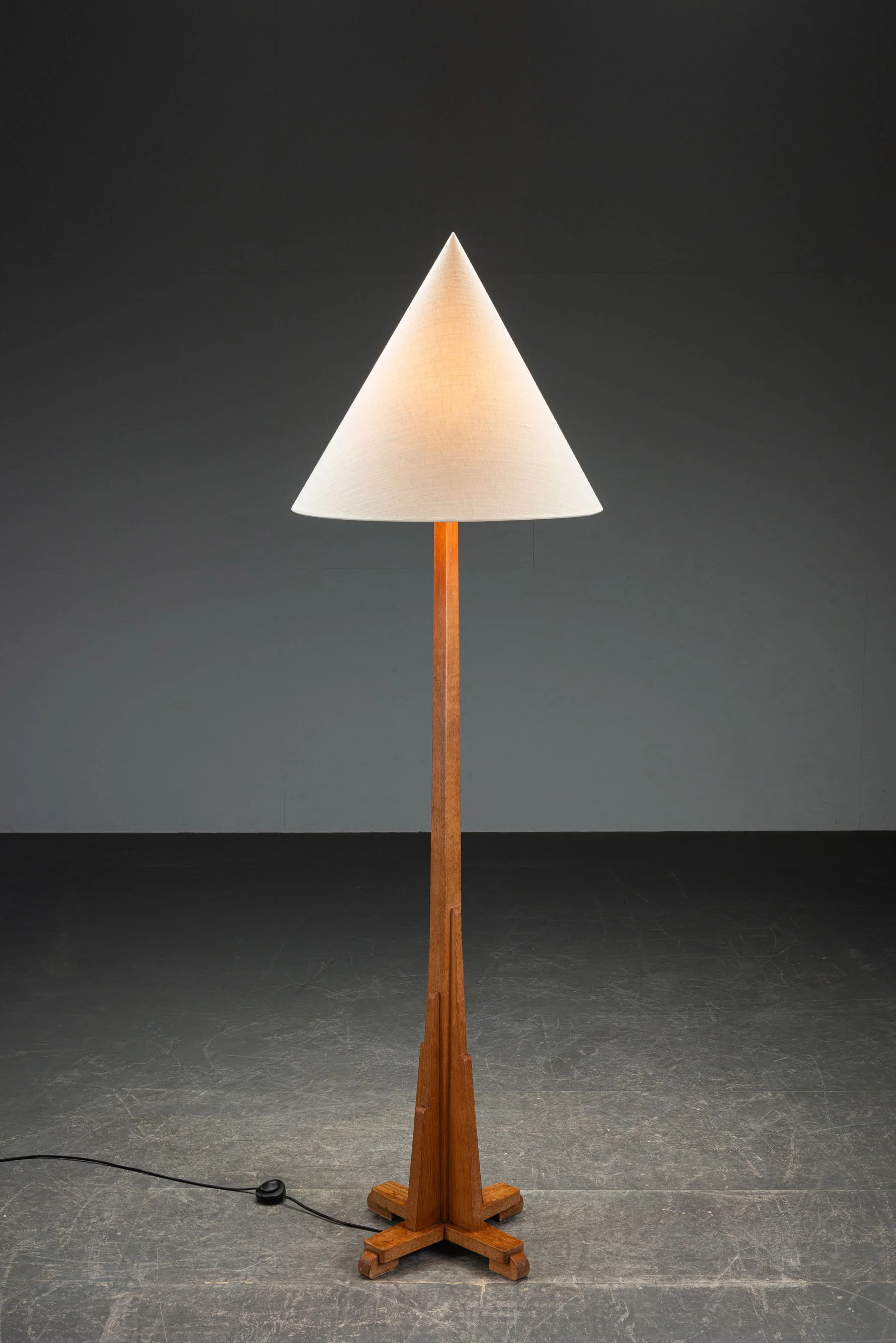LI-162026182859-1930s-Art-Deco-Standing-Lamp_05.jpg
