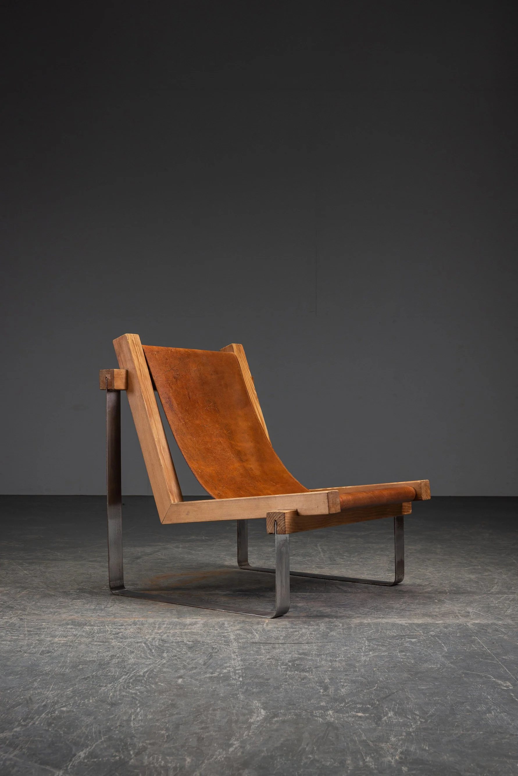 SE-3032026180114-1960s-Modernist-Easy-Chair_02.jpg