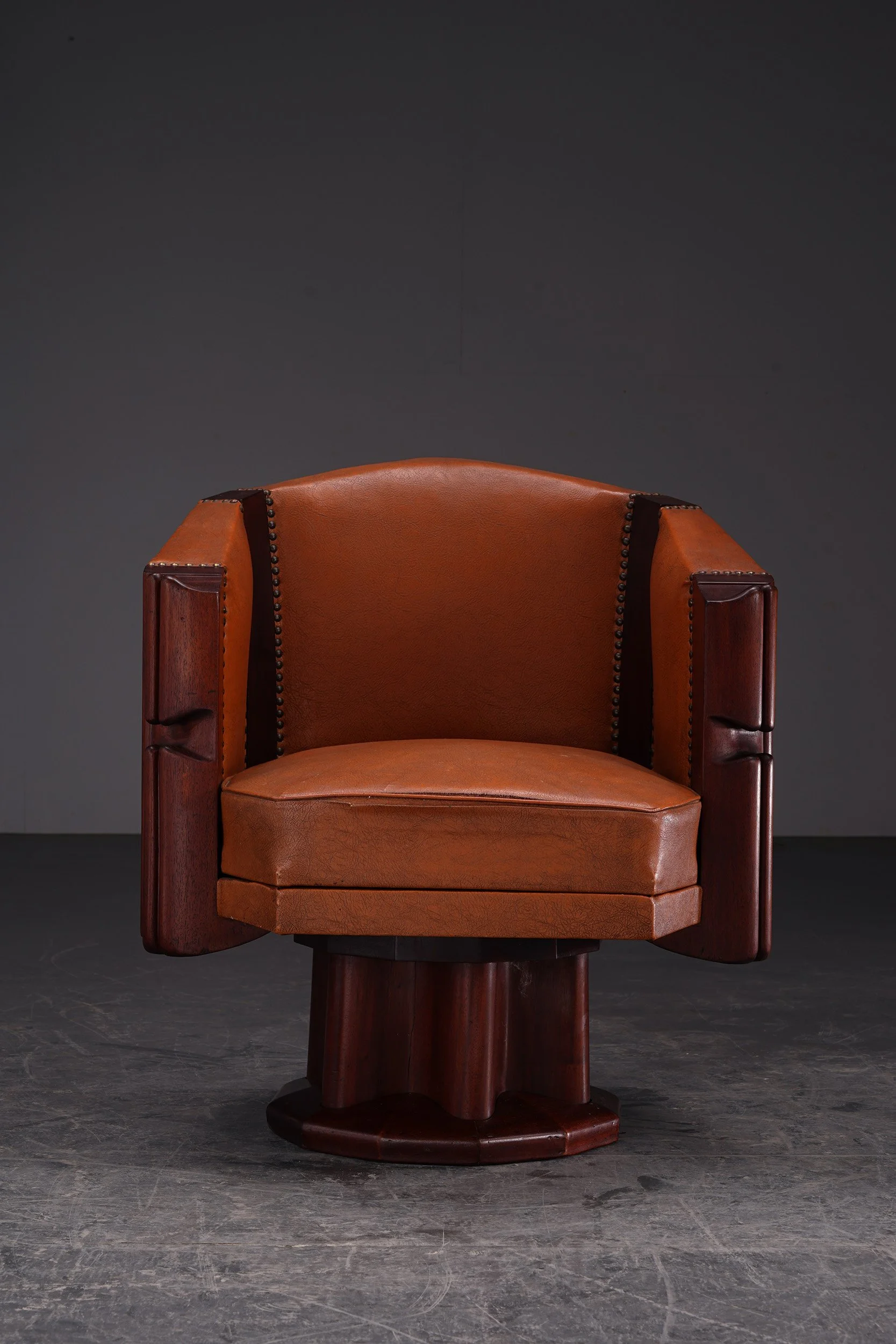 SE-1262025160459-Amsterdamse-School-Swivelling-Executive-Desk-Chair-by-Architect-Michel-de-Klerk_07.jpg