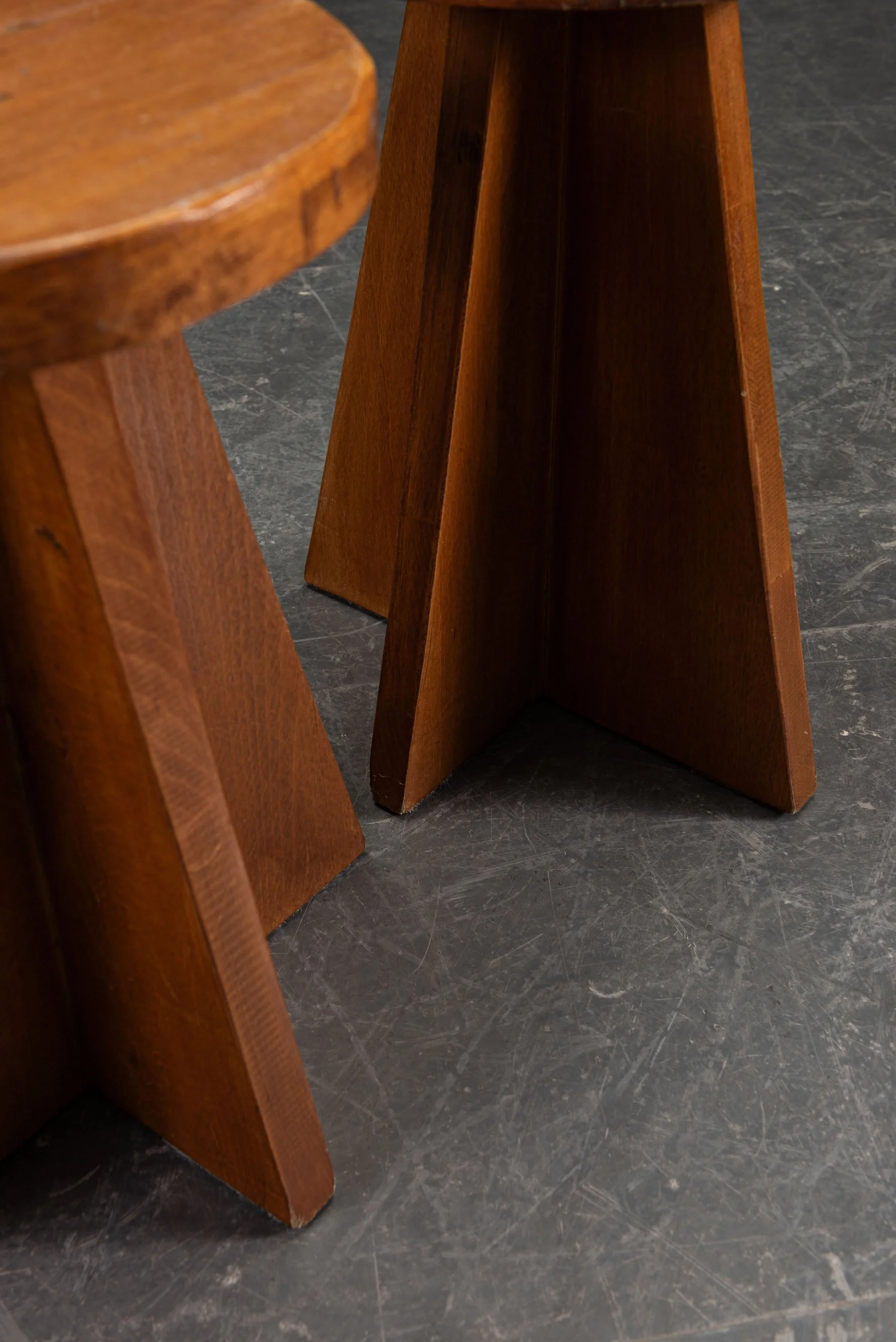 SE-292025194451-1950s-Modernist-Stool_08.jpg