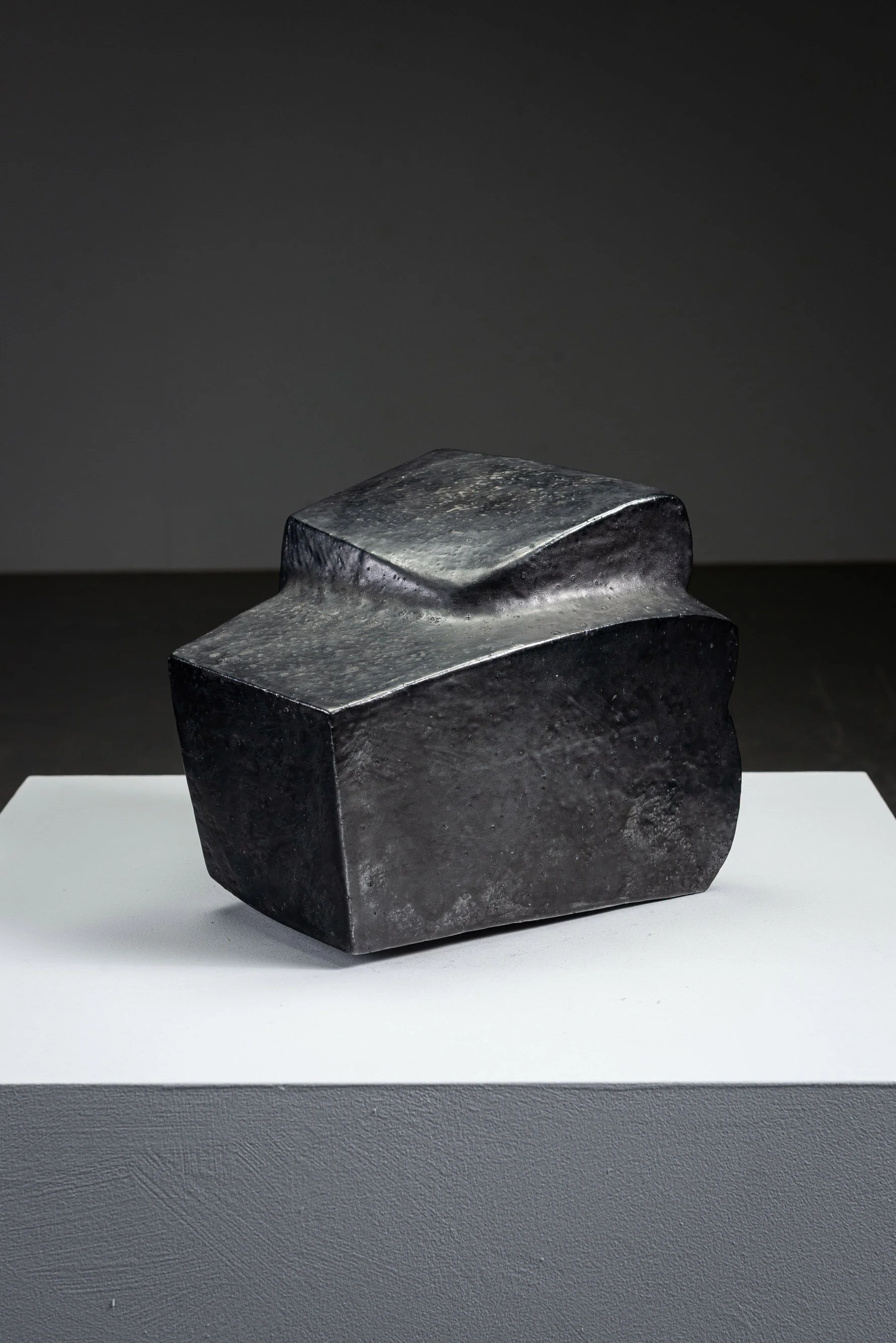 AR-31122025134741-Abstract-Sculpture-by-Cor-Dam-#42_03.jpg
