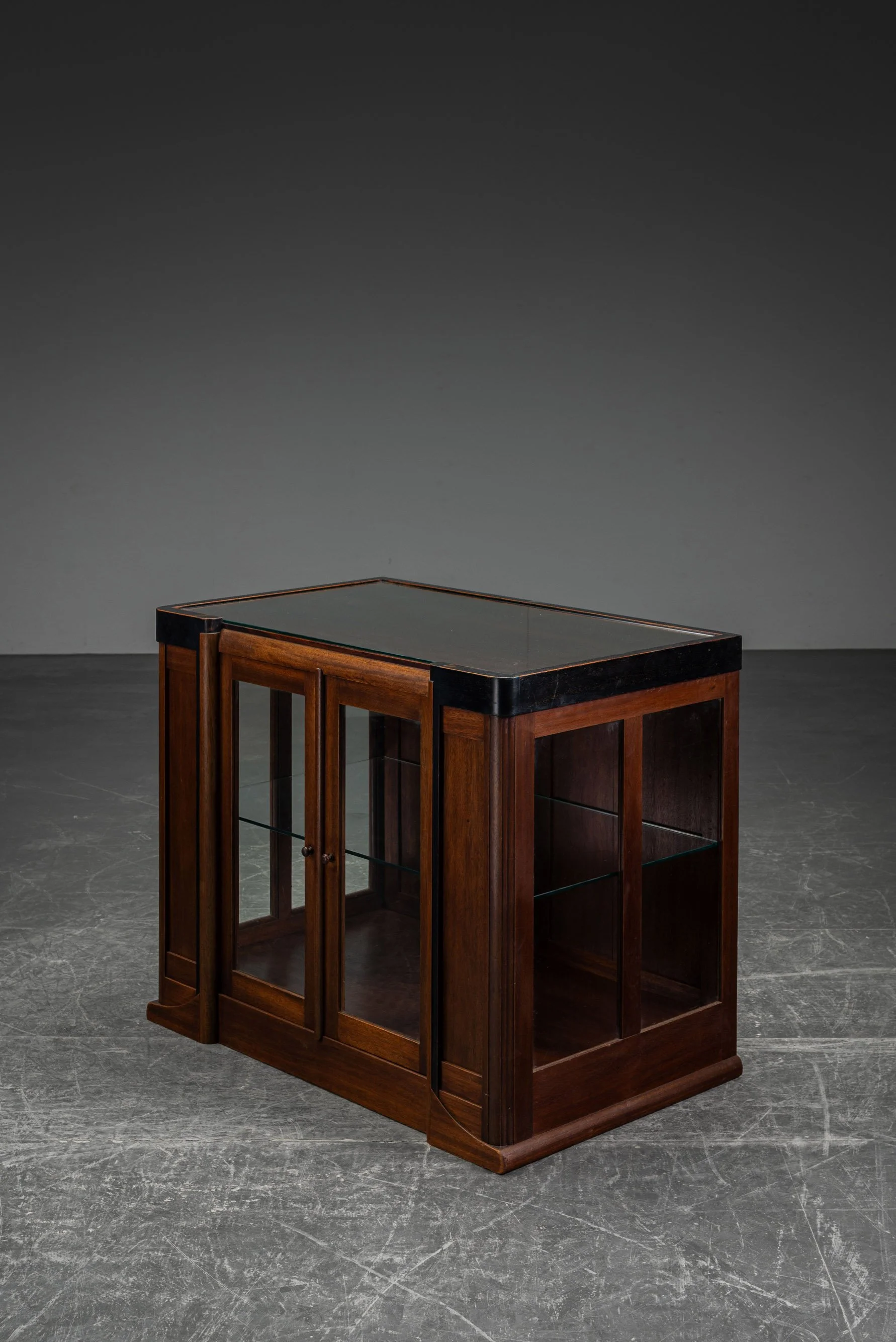 ST-2992026182315-1920s-Amsterdamse-School-Cabinet_10.jpg