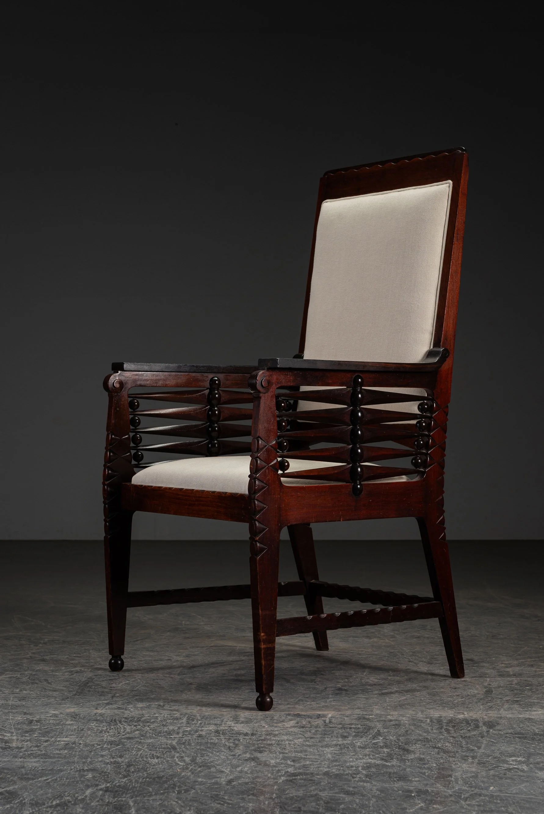 SE-3112025192944-1920s-Amsterdamse-School-Desk-Chair_12.jpg