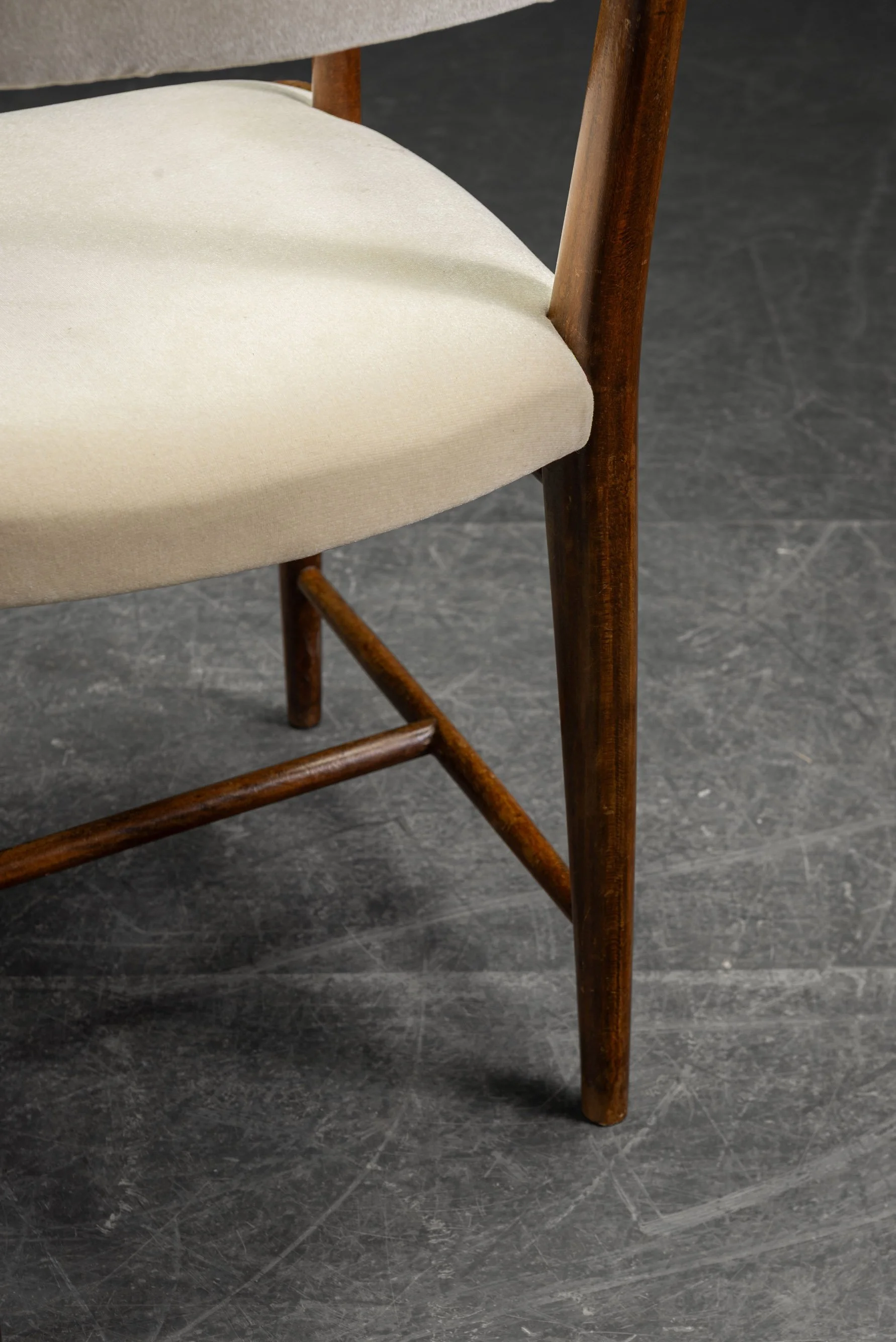 SE-3112025160713-1940s-Dining-Chair-Quartet_11.jpg