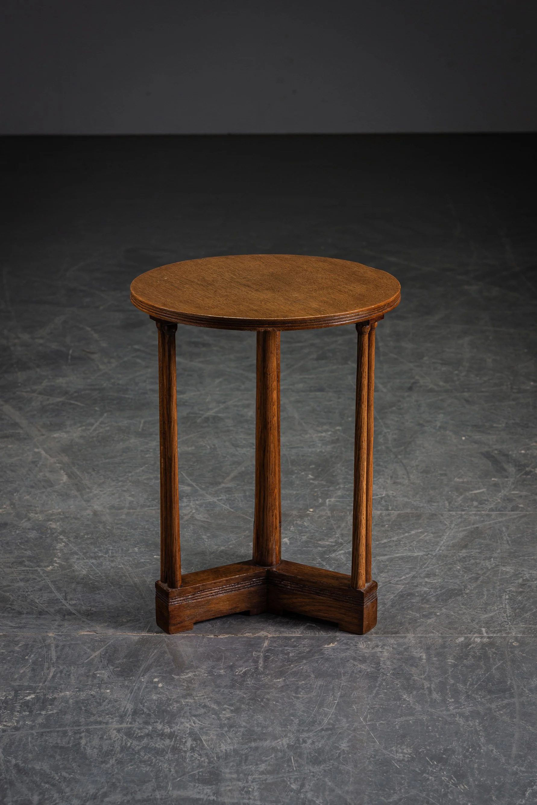 TA-2082025183100-1930s-Art-Deco-Side-Table_03.jpg
