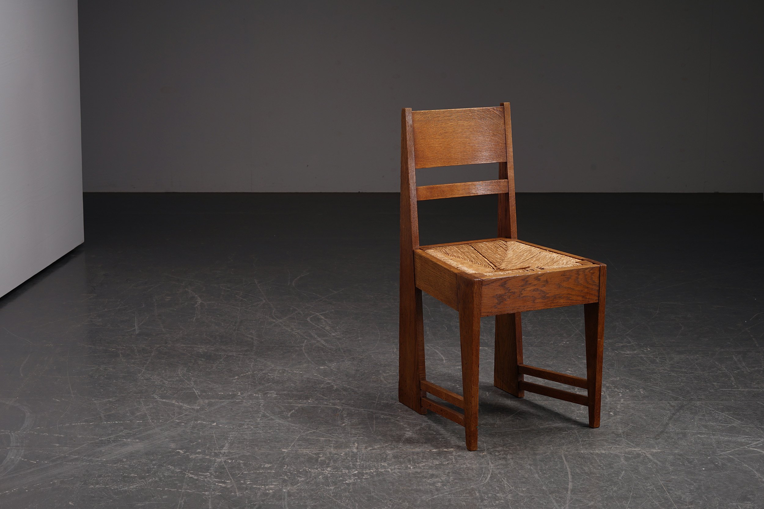 SE-30102024211844-1920s-Modernist-Accent-Chair_01.jpg
