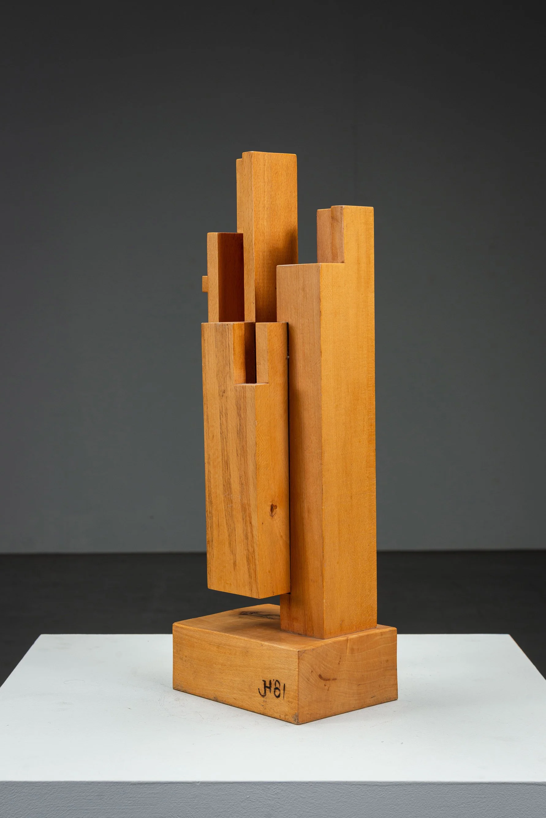 AR-1922026145235-Constructivist-Sculpture-by-Jan-Hoog_11.jpg