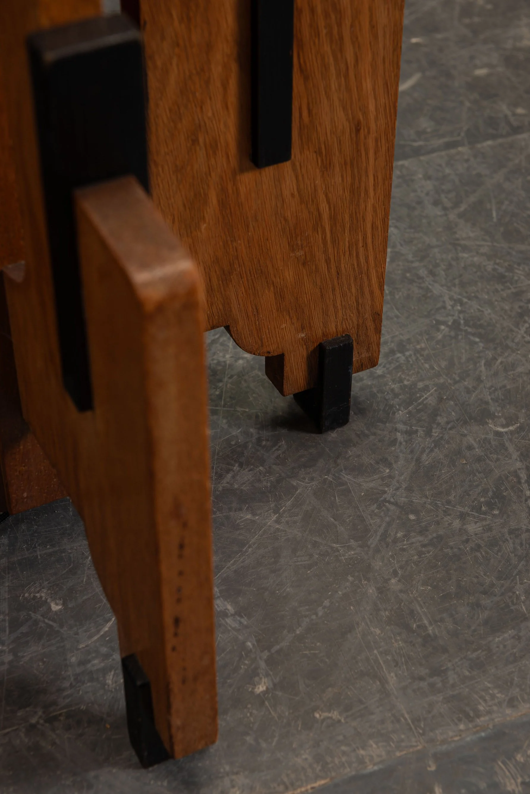 LI-2432024171127-Genneper-Molen-Amsterdamse-School-Standing-Lamp_10.jpg
