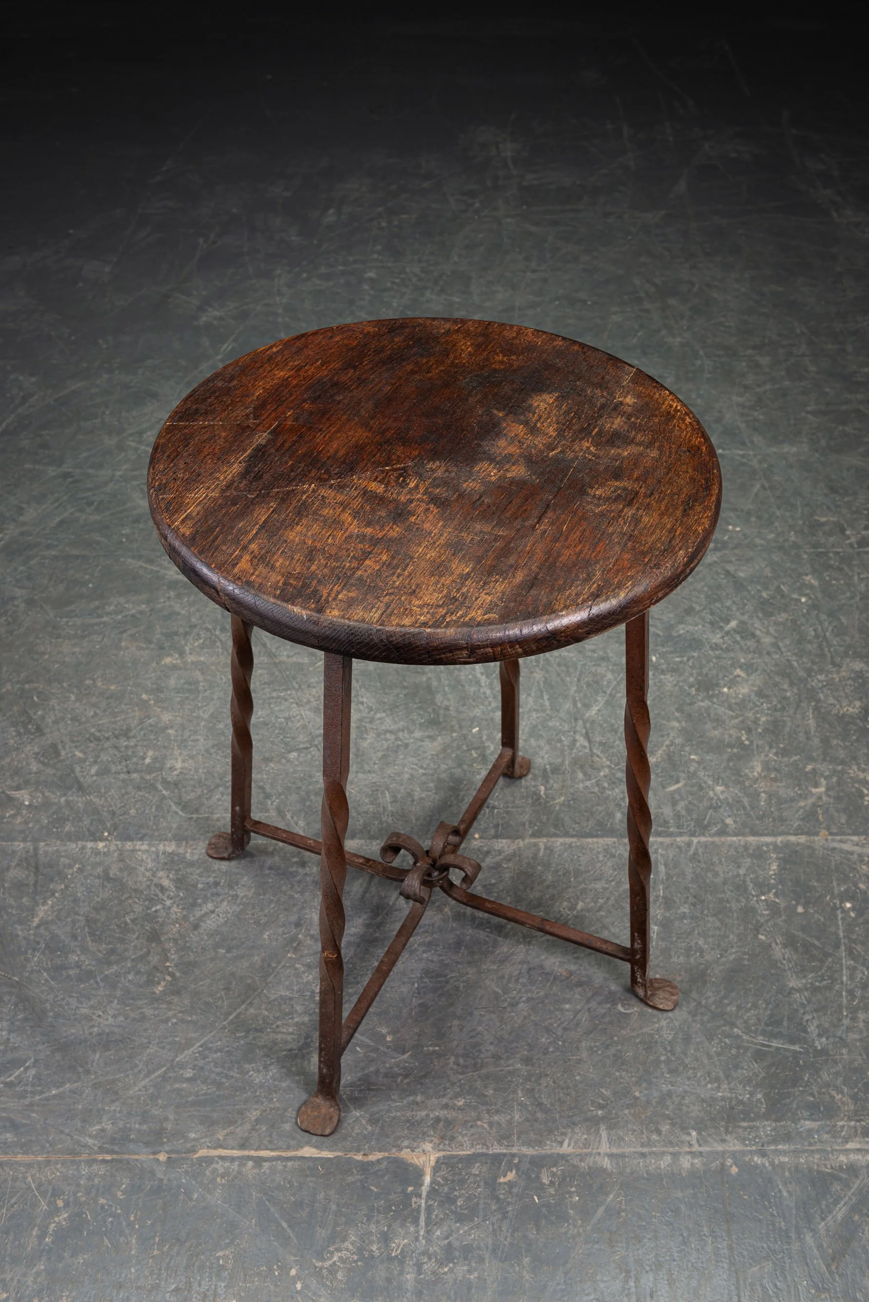 TA-1862026125240-1940s-Side-Table_02.jpg