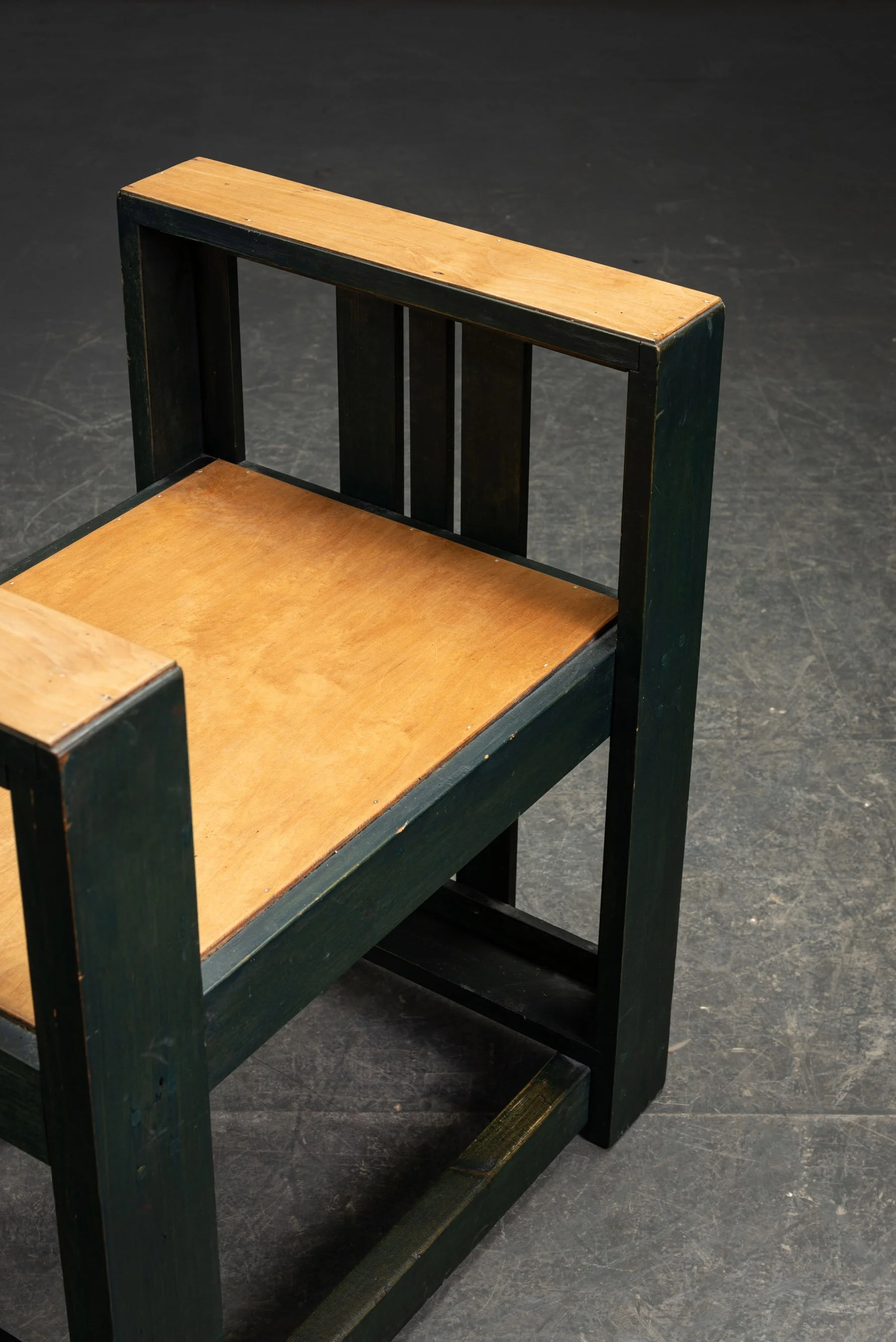 SE-1132026221733 + SE-1132026221958-Modernist-Armchairs-by-J.P.D.-van-Gelder_03.jpg