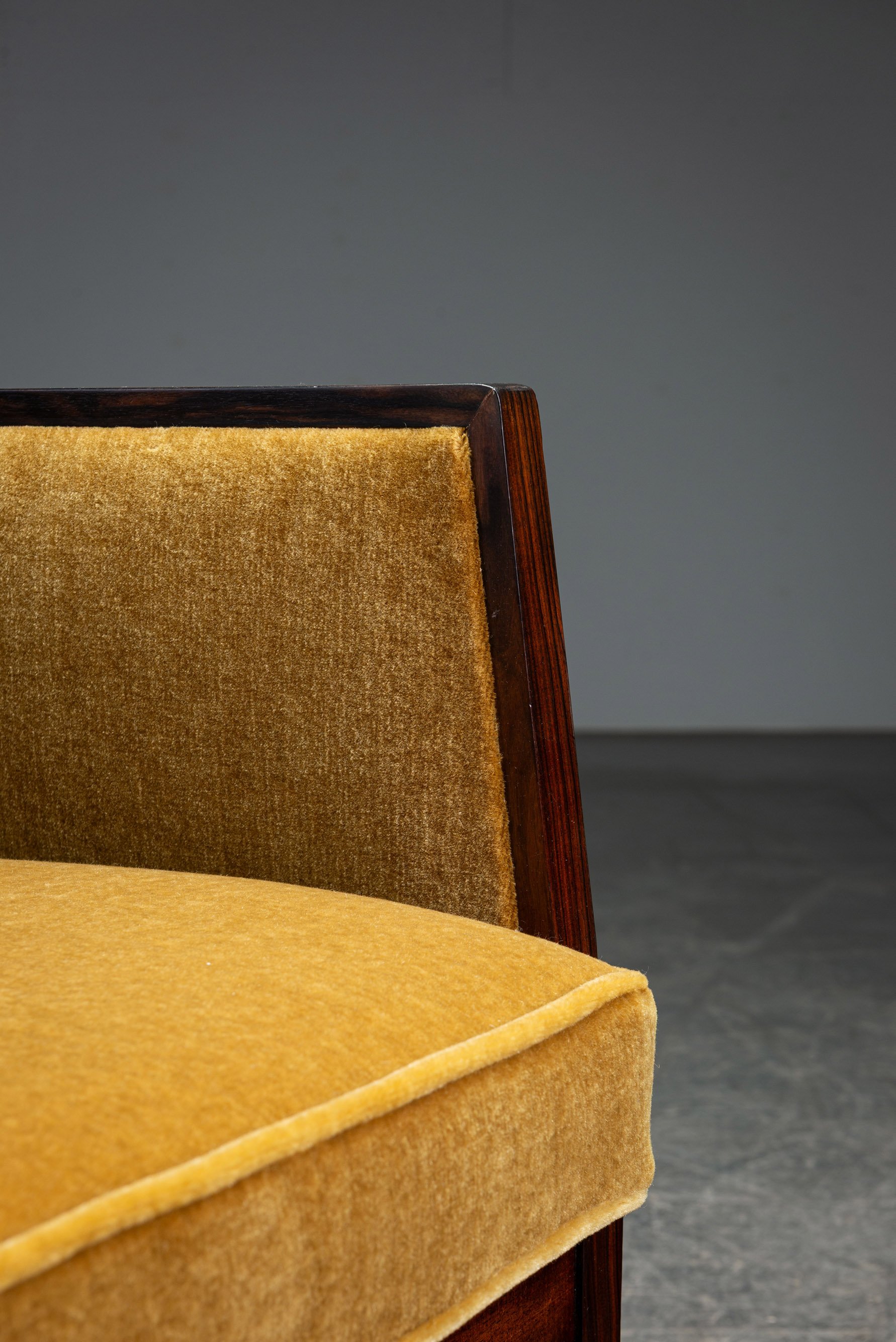 SE-852024131743+SE-1862024175941-1920s-Amsterdamse-School-Armchair-Set_02.jpg