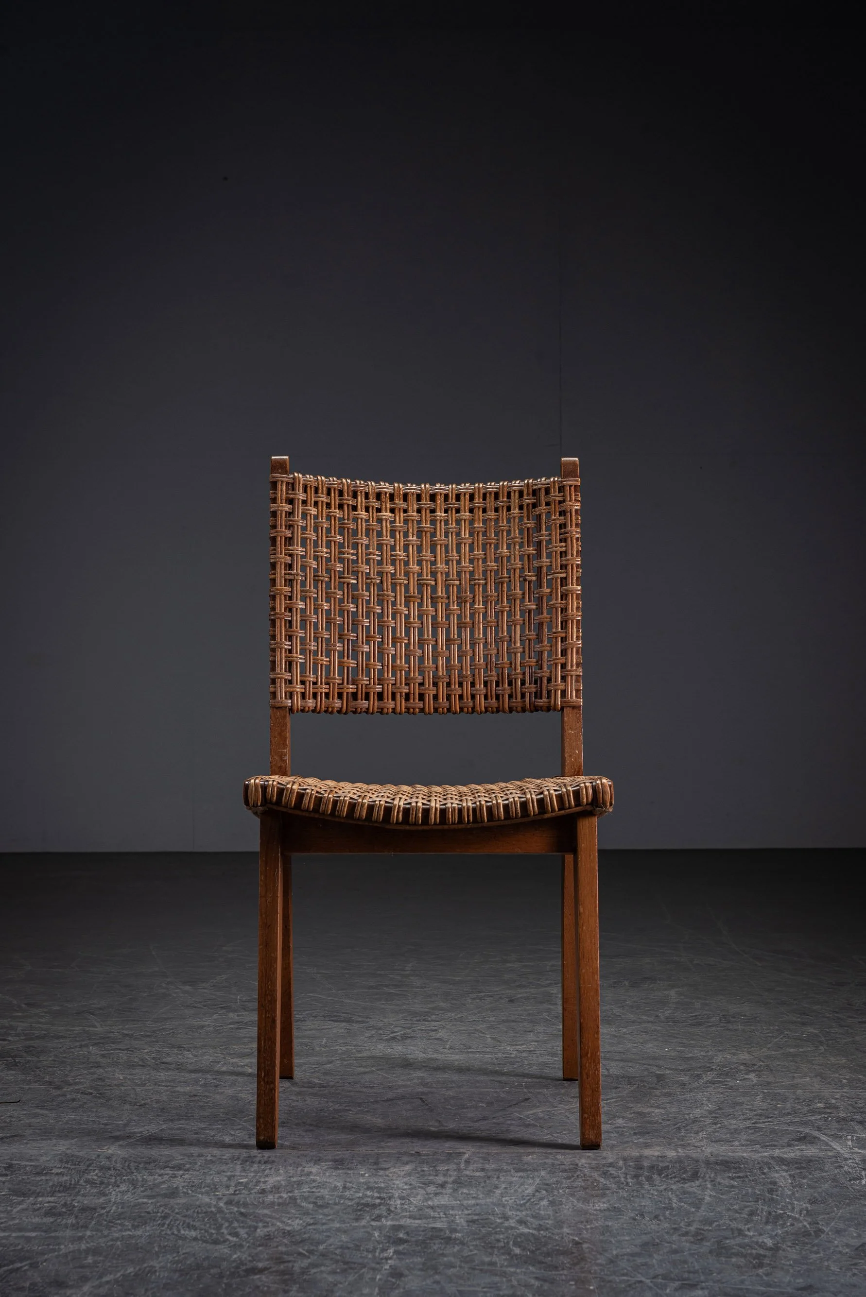 SE-2082025163236-Rohe-Modernist-Dining-Chair-Set_04.jpg