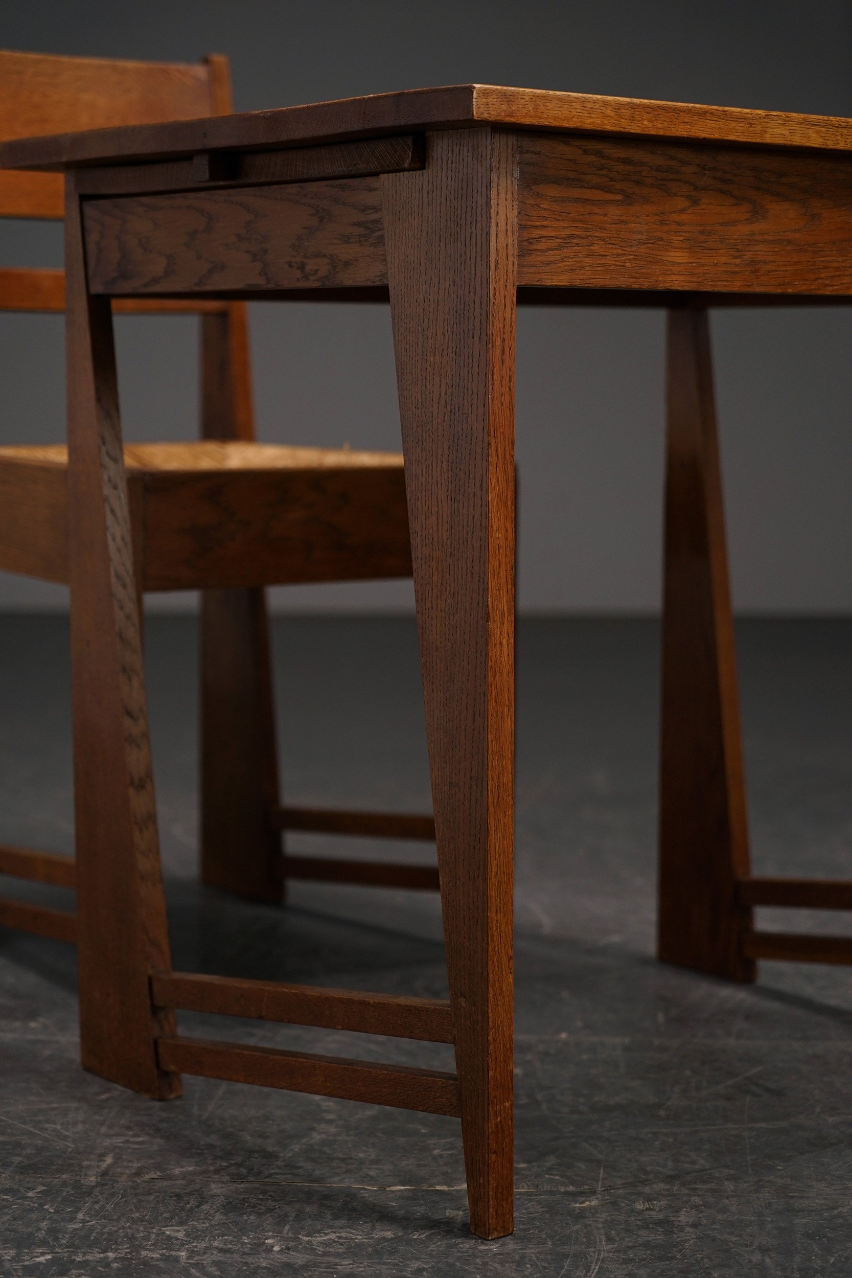 TA-30102024211626 + SE-30102024211844-1920s-Modernist-Desk-and-Accent-Chair_13.jpg