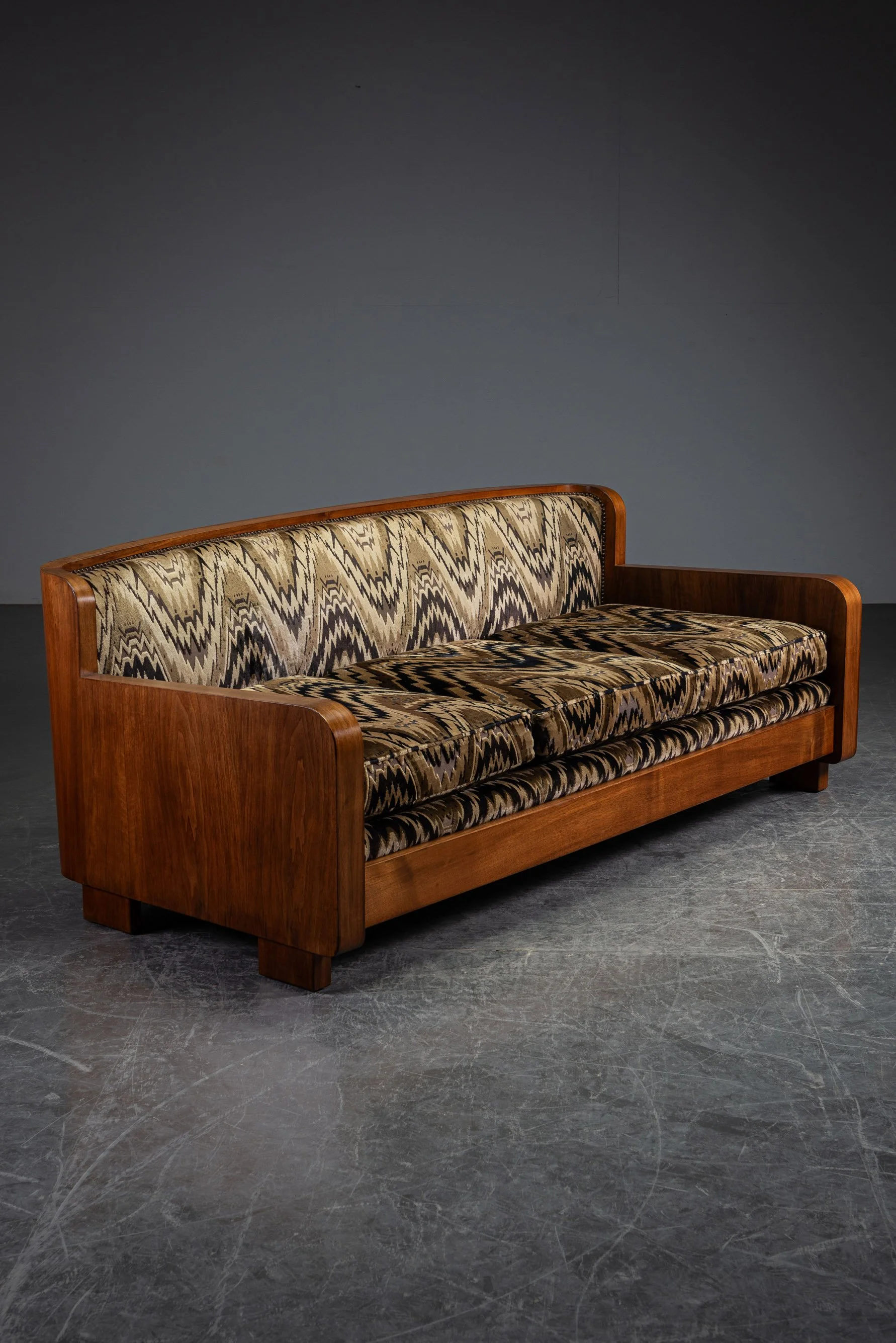 SE-1252025155534-Pander-Art-Deco-Sofa-by-Fer-Semey_01.jpg