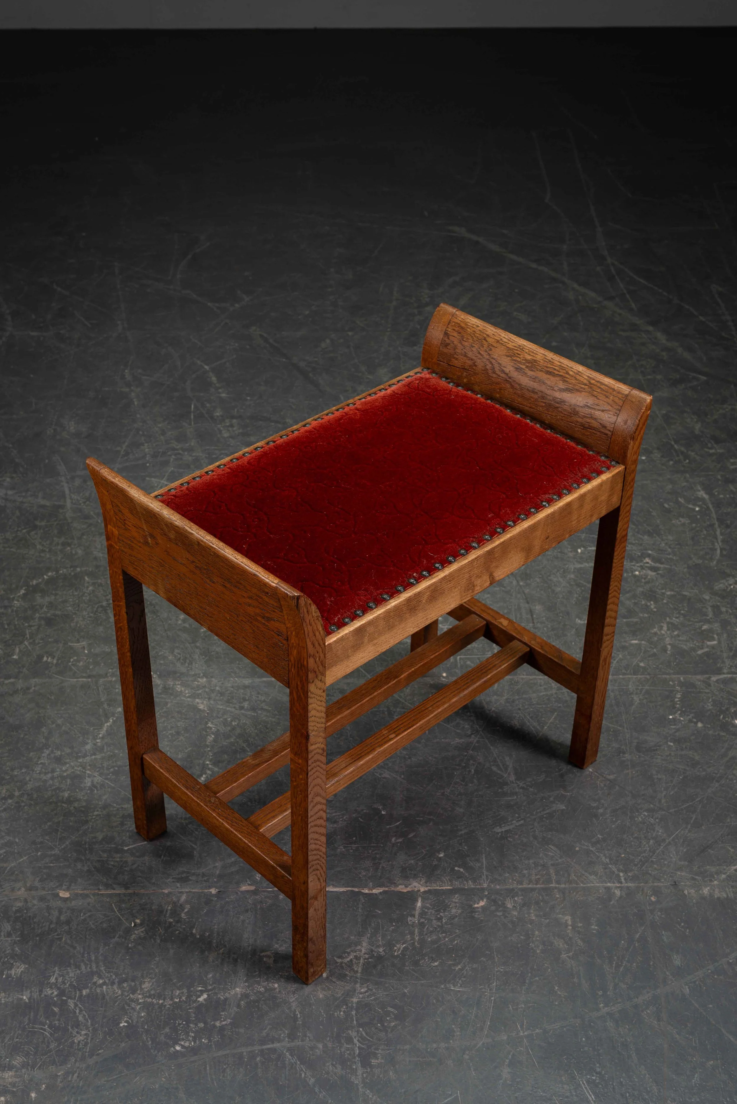 SE-2972025175321-1920s-Decorative-Stool_04.jpg