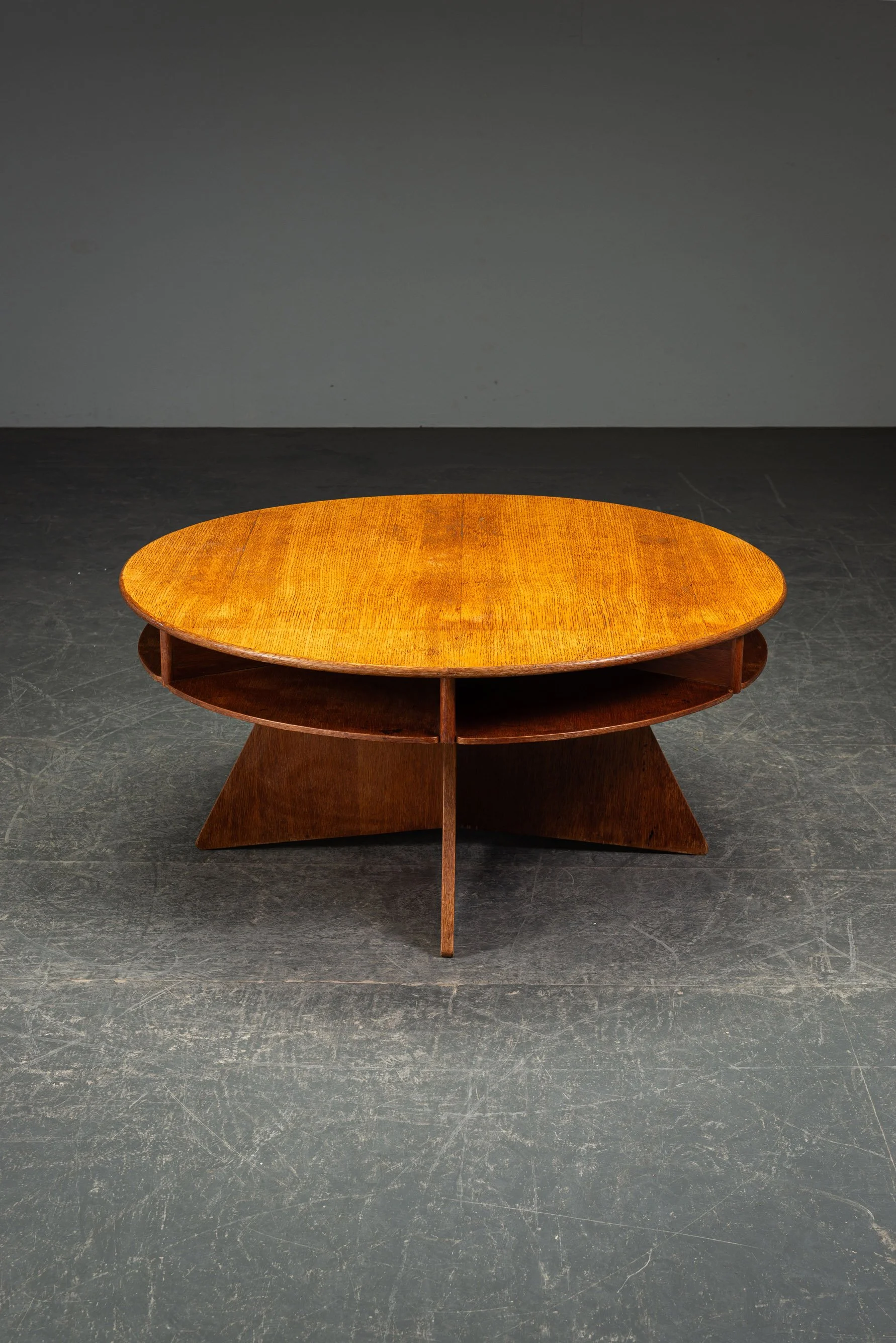 TA-2612026165935 - 1960s Modernist Coffee TableTA-2612026165935-1960s-Modernist-Coffee-Table_02.jpg
