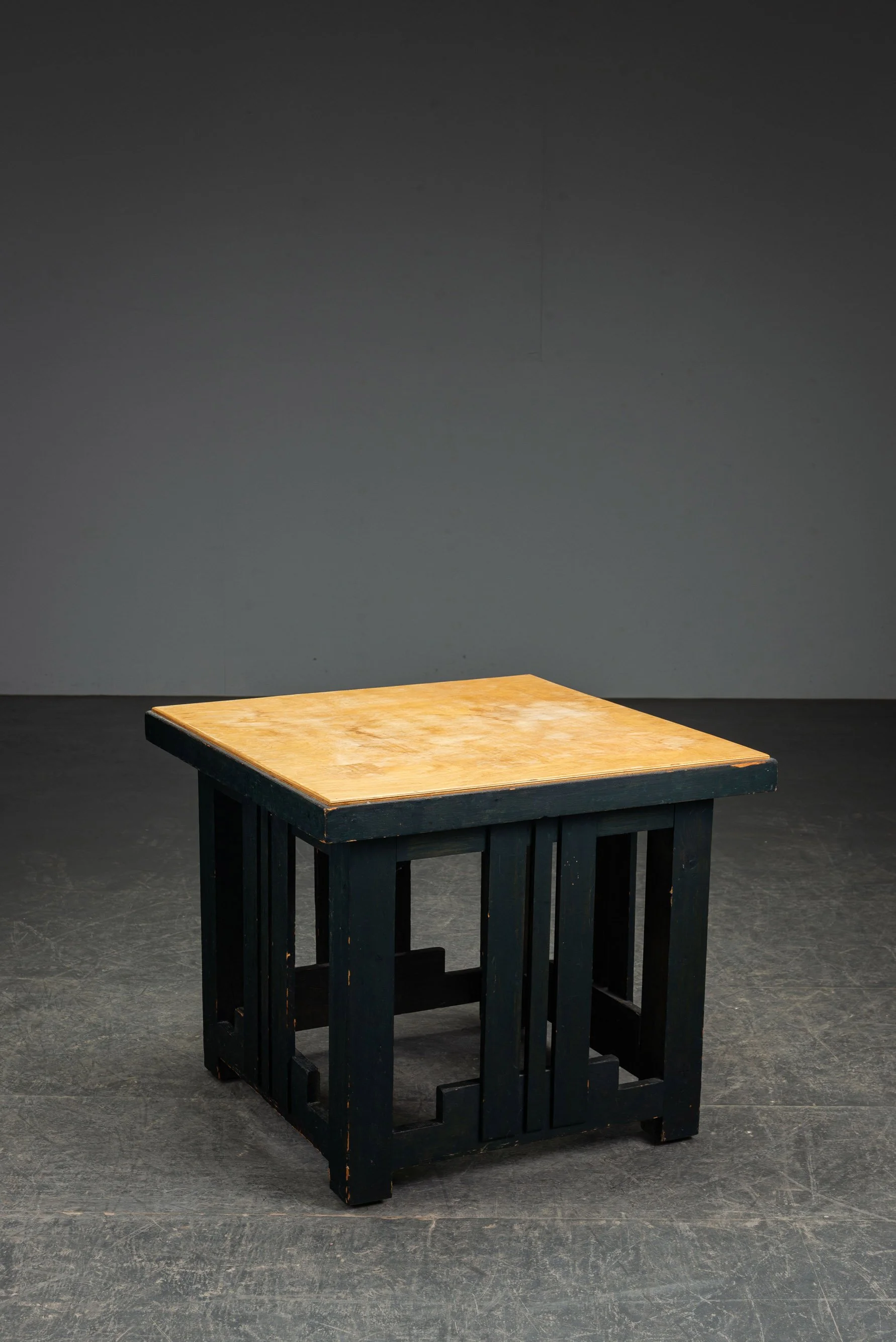 TA-1132026222313-Modernist-Side-Table-by-J.P.D.-van-Gelder_07.jpg