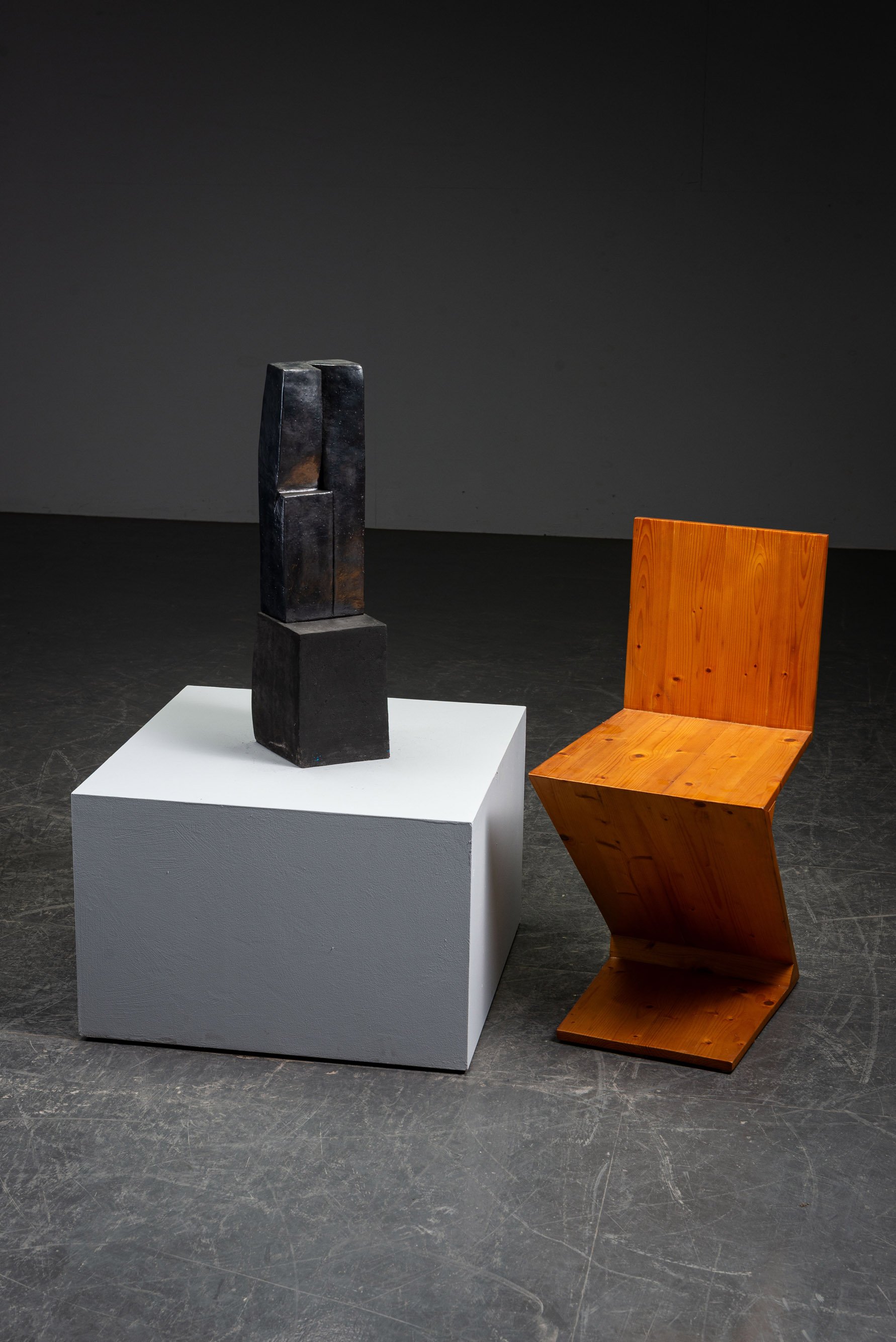 AR-1152026162107-Abstract-Sculpture-by-Cor-Dam-#28_11.jpg