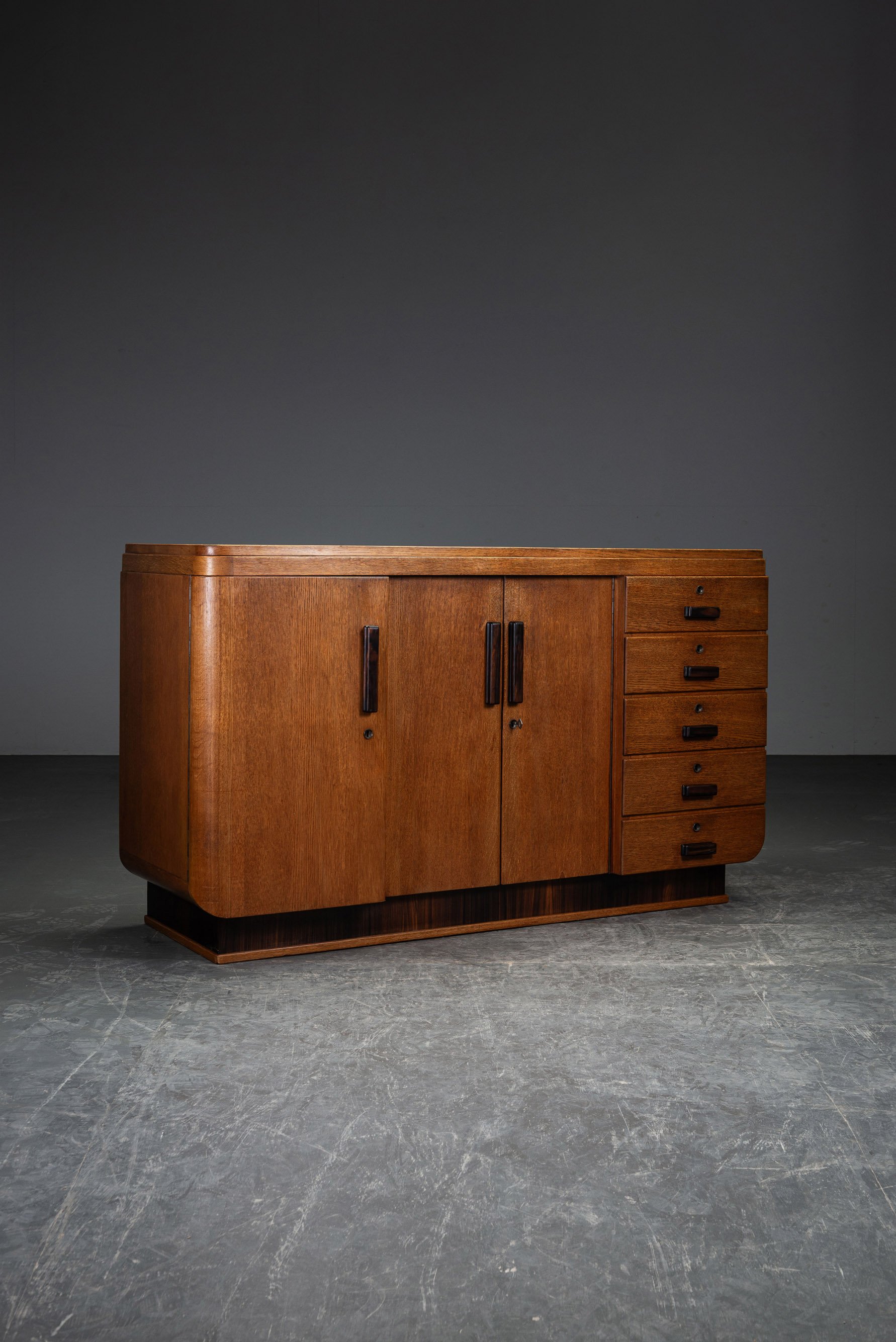 ST-2872026153534-1930s-Art-Deco-Sideboard_07.jpg