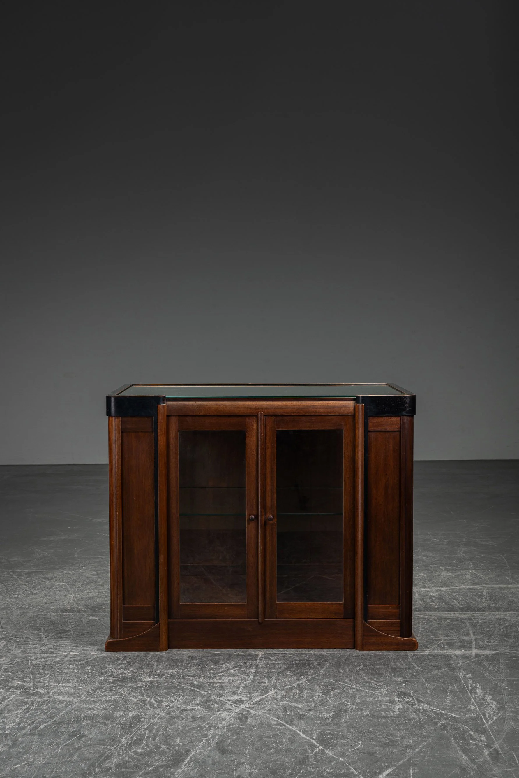 ST-2992026182315-1920s-Amsterdamse-School-Cabinet_07.jpg