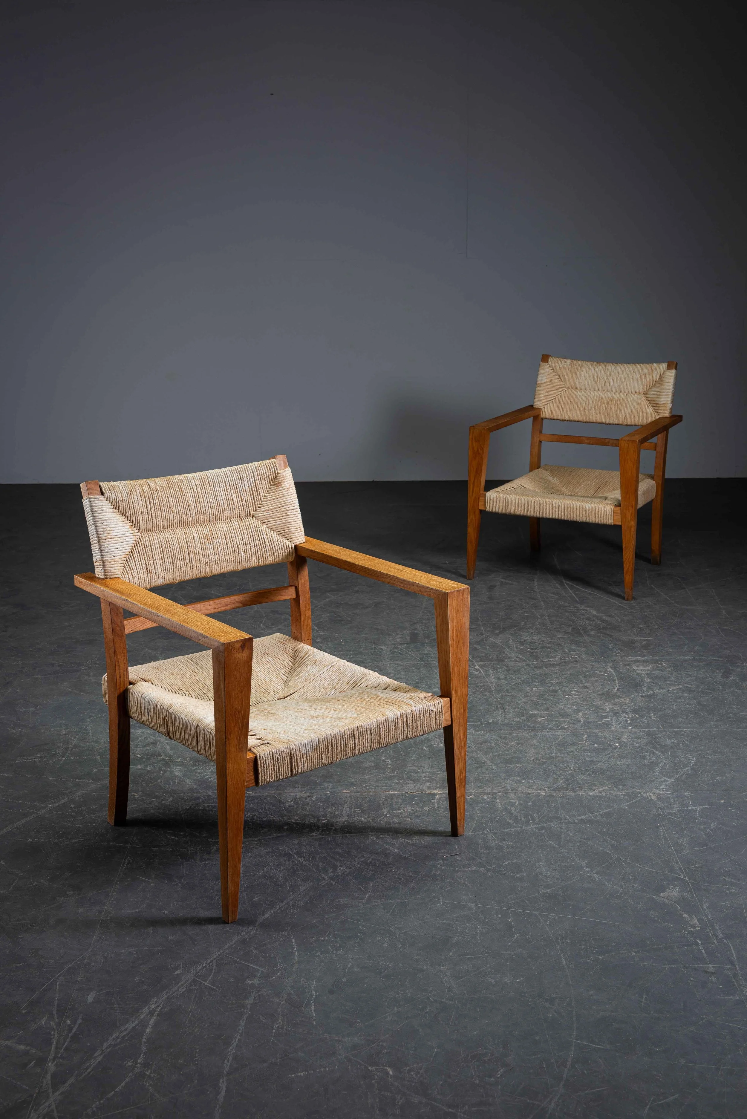 SE-2972025193937-1980s-Modernist-Armchair-Set_01.jpg