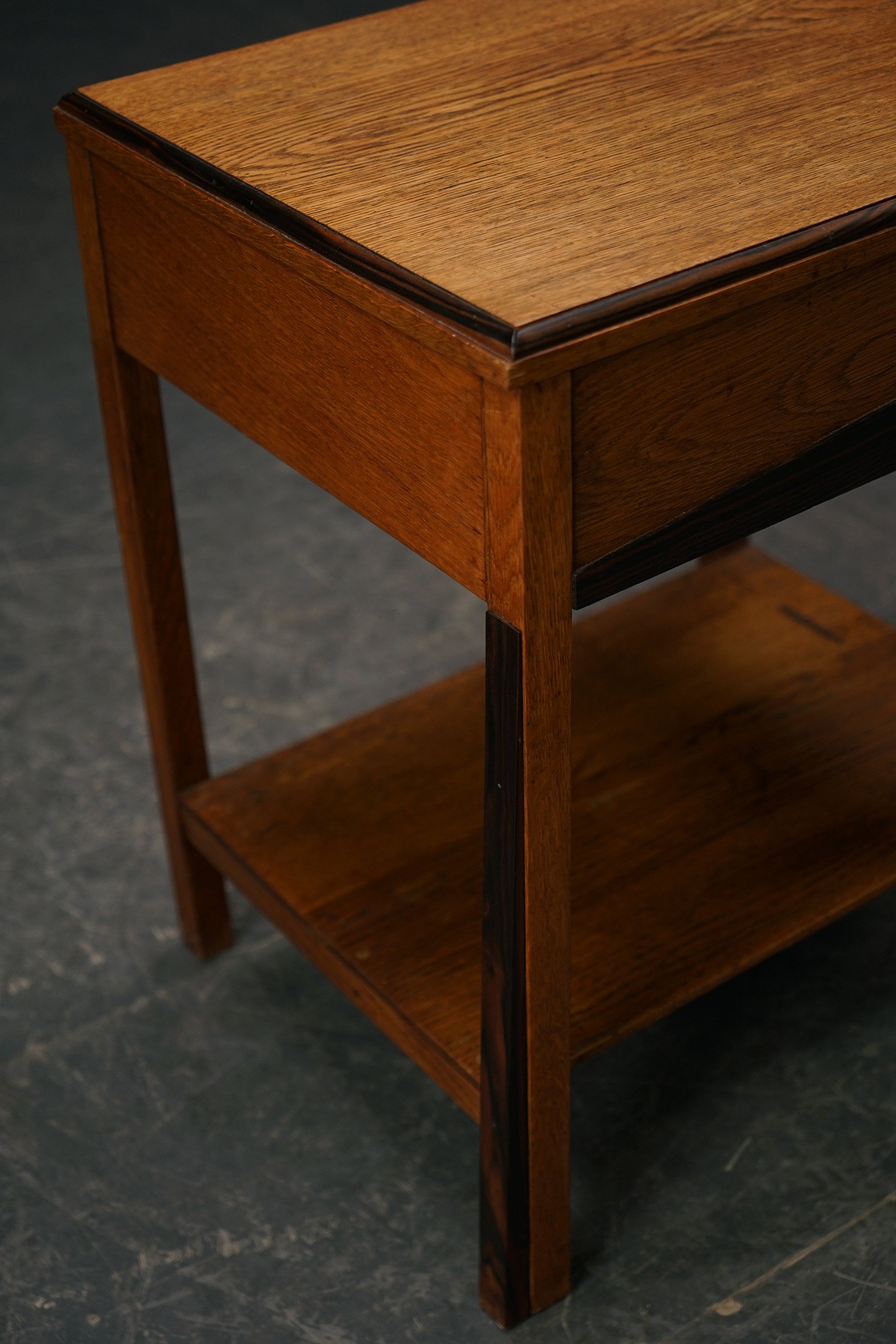 TA-1862025193113-1930s-Amsterdamse-School-Side-Table_16.jpg