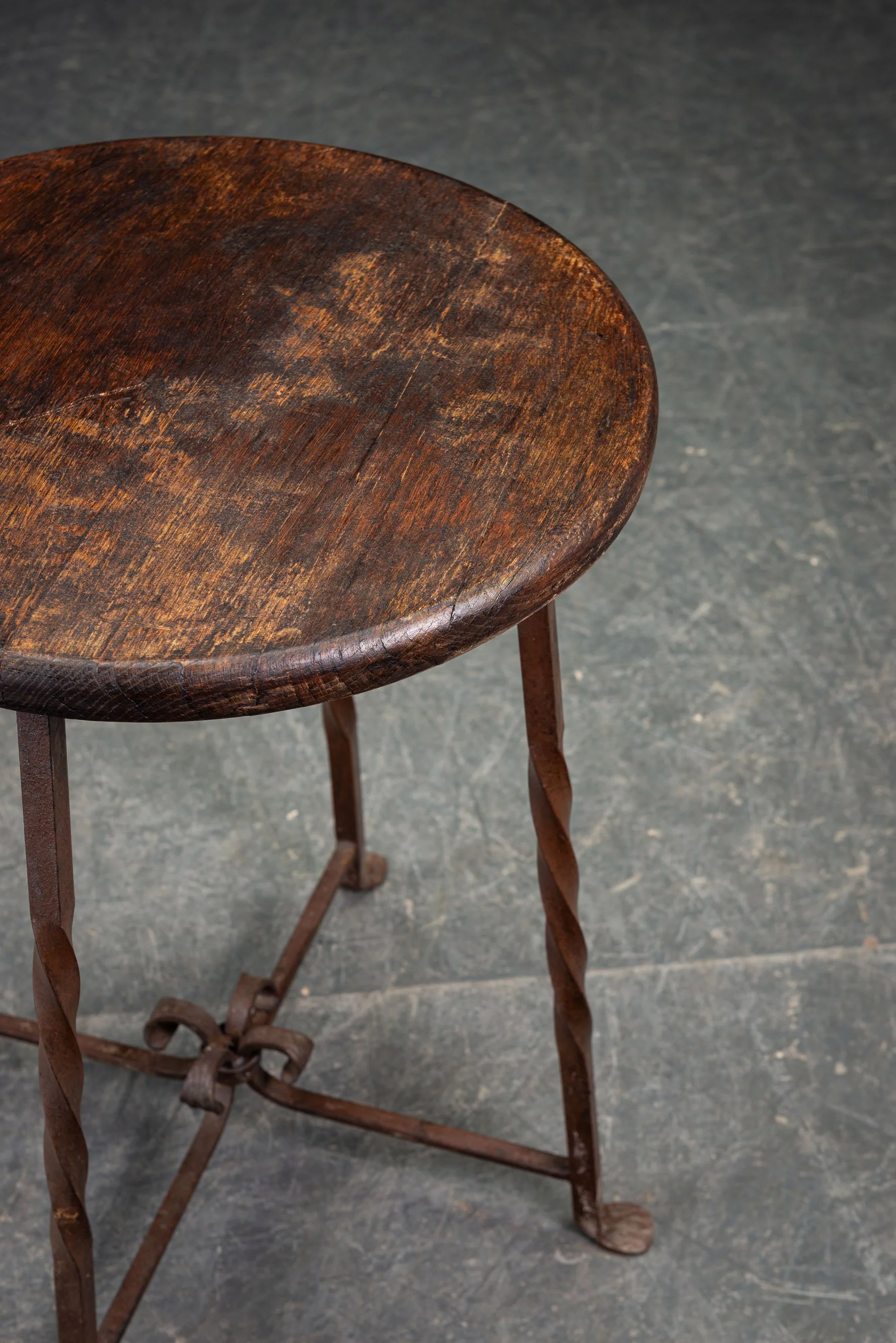 TA-1862026125240-1940s-Side-Table_03.jpg