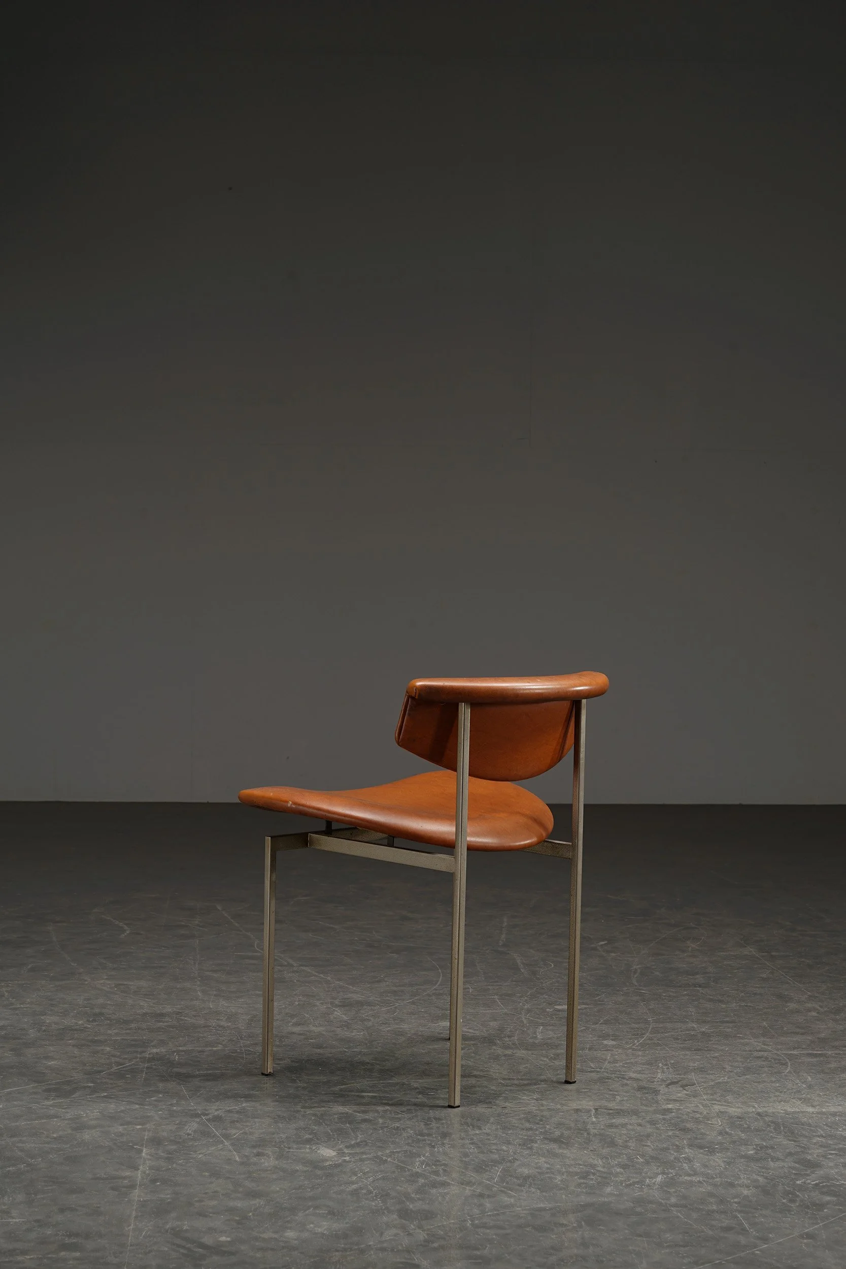 SE-122023175323-Modernist-Dining-Chair-Set-by-Rudolf-Wolf_05.jpg