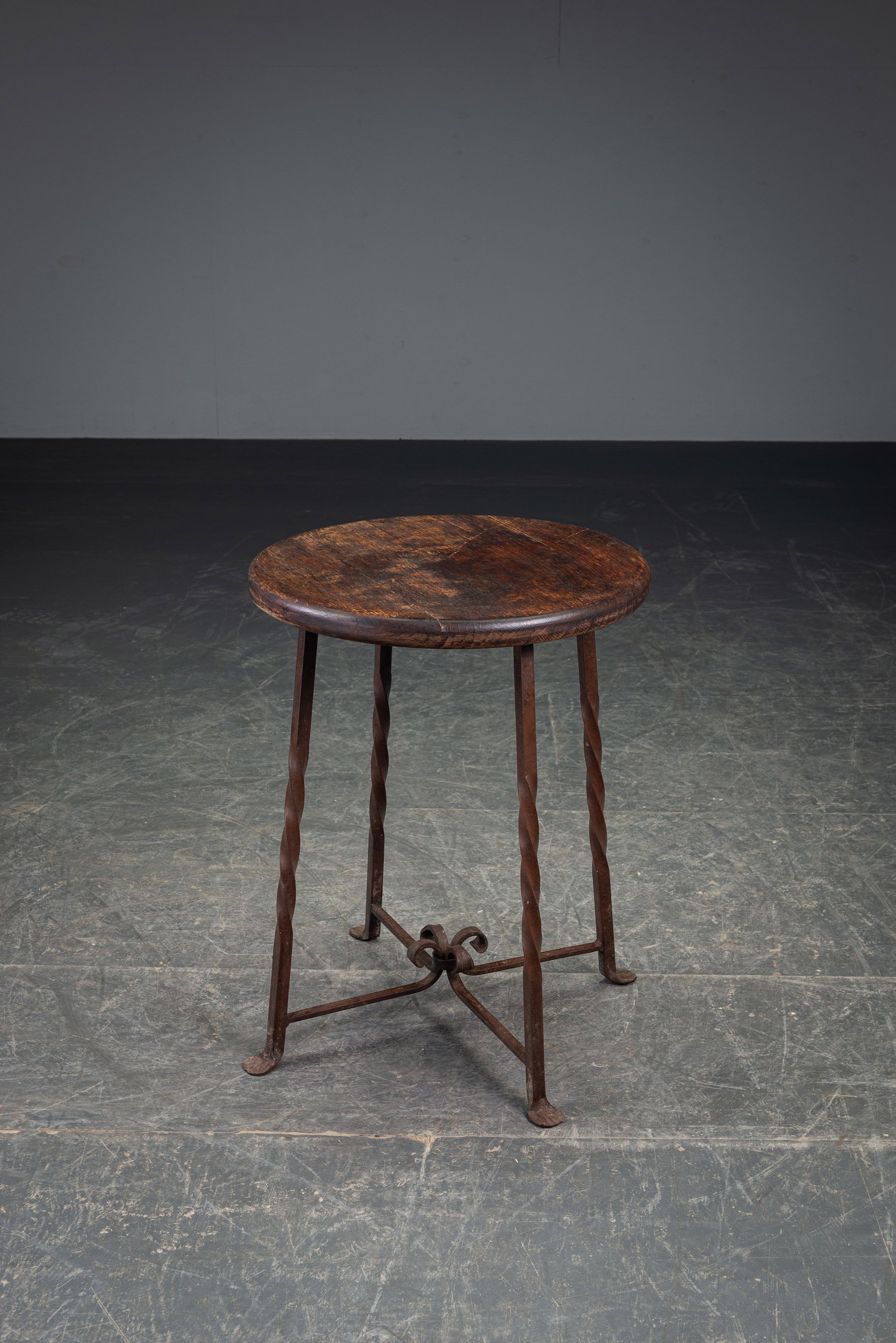 TA-1862026125240-1940s-Side-Table_08.jpg