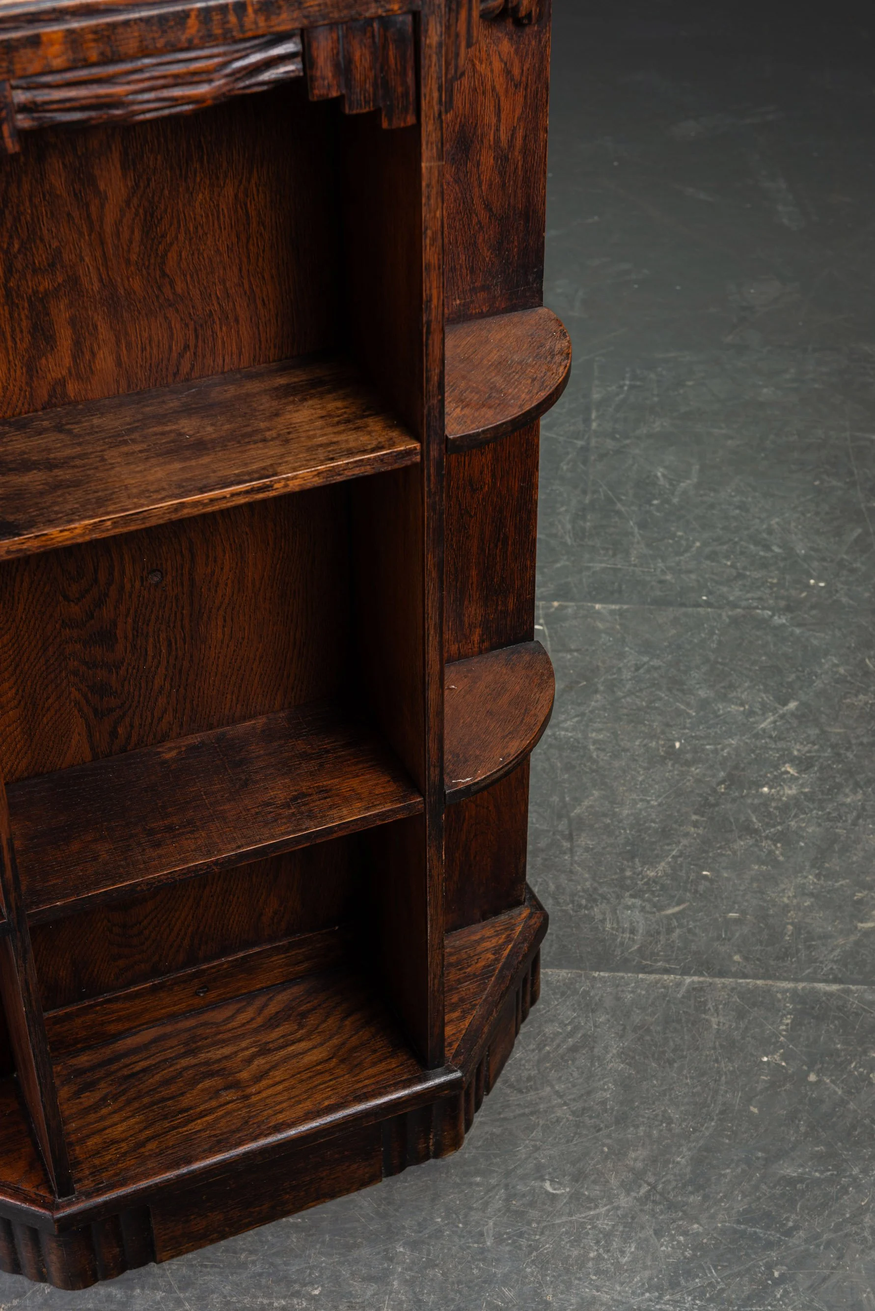 ST-1622026121531-1930s-Art-Deco-Shelving_04.jpg
