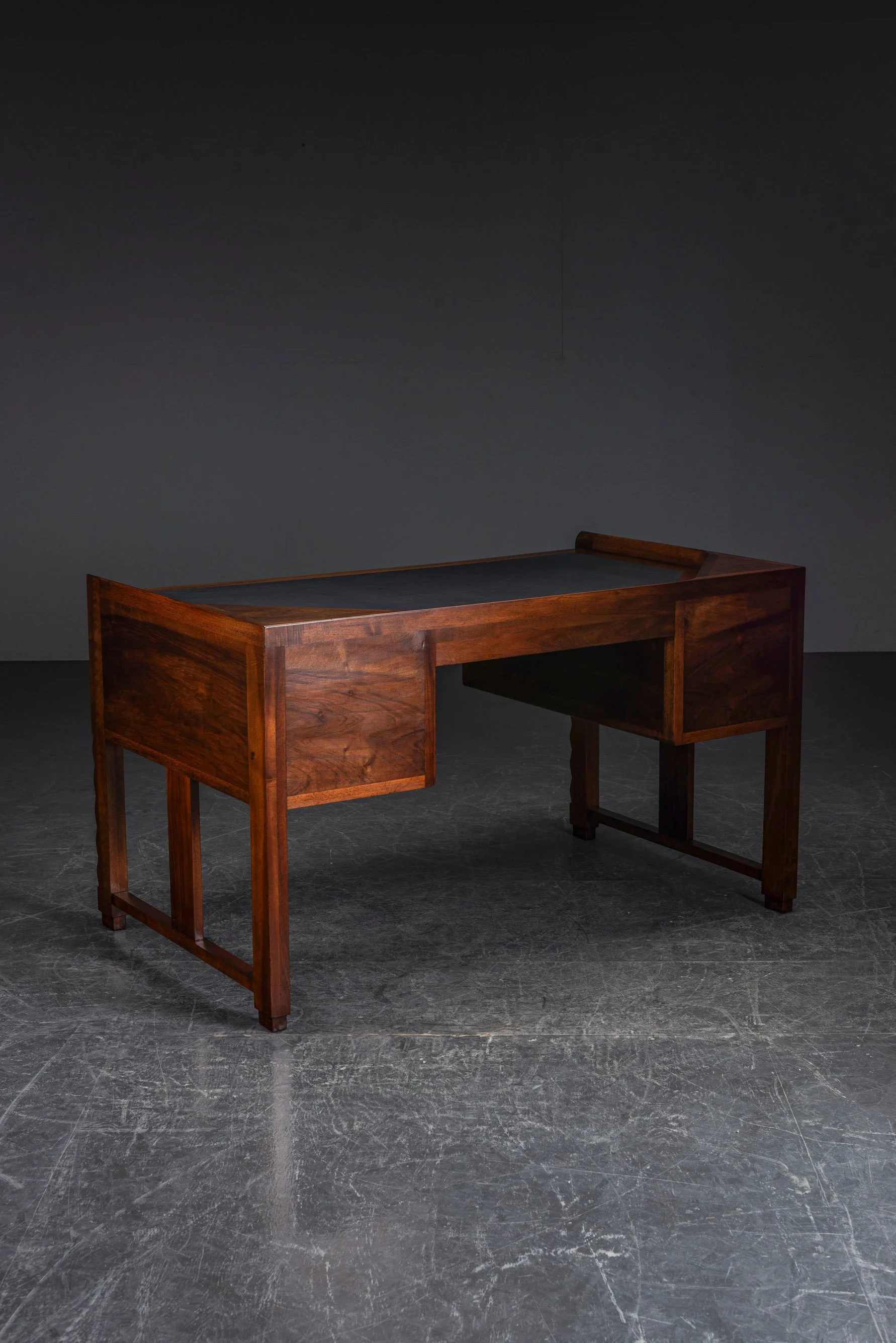 TA-242024214127-1920s-Amsterdamse-School-Desk_12.jpg