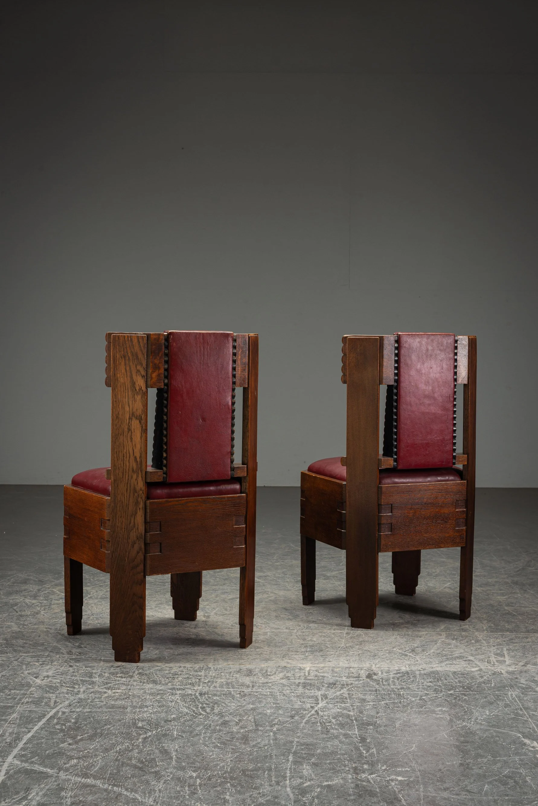 SE-2712026122522-Amsterdamse-School-Accent-Chairs-by-Architects-A.-Eibink-&-J.A.-Snellebrand_08.jpg