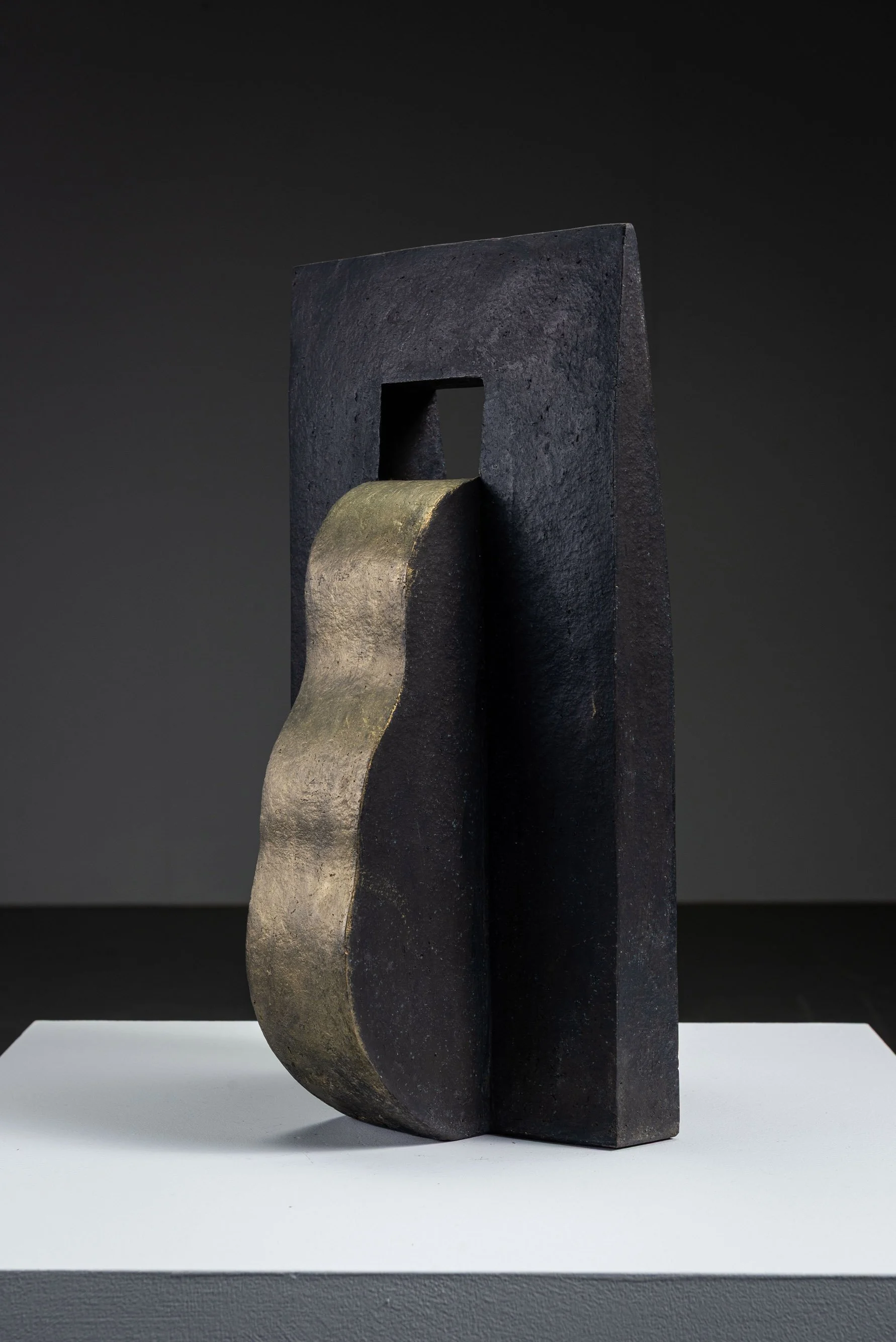AR-1152026110237-Abstract-Sculpture-by-Cor-Dam-#5_04.jpg