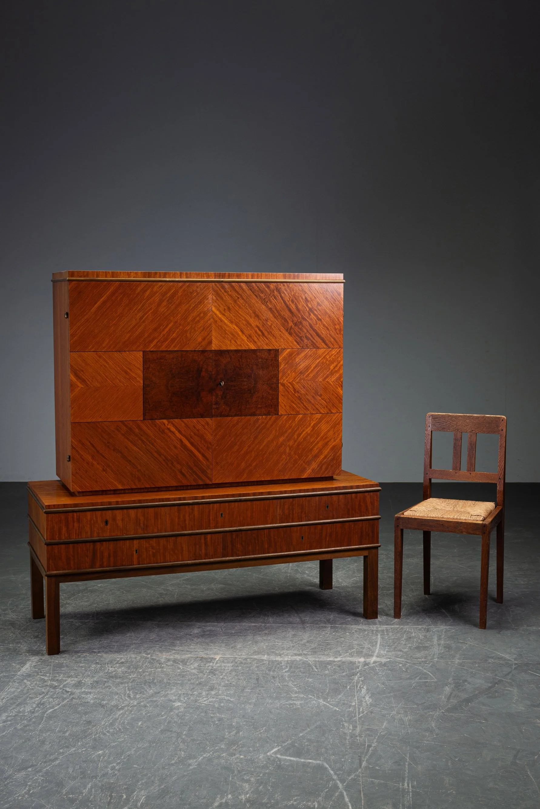 ST-1862026124858-1930s-Swedish-Grace-Cabinet_05.jpg
