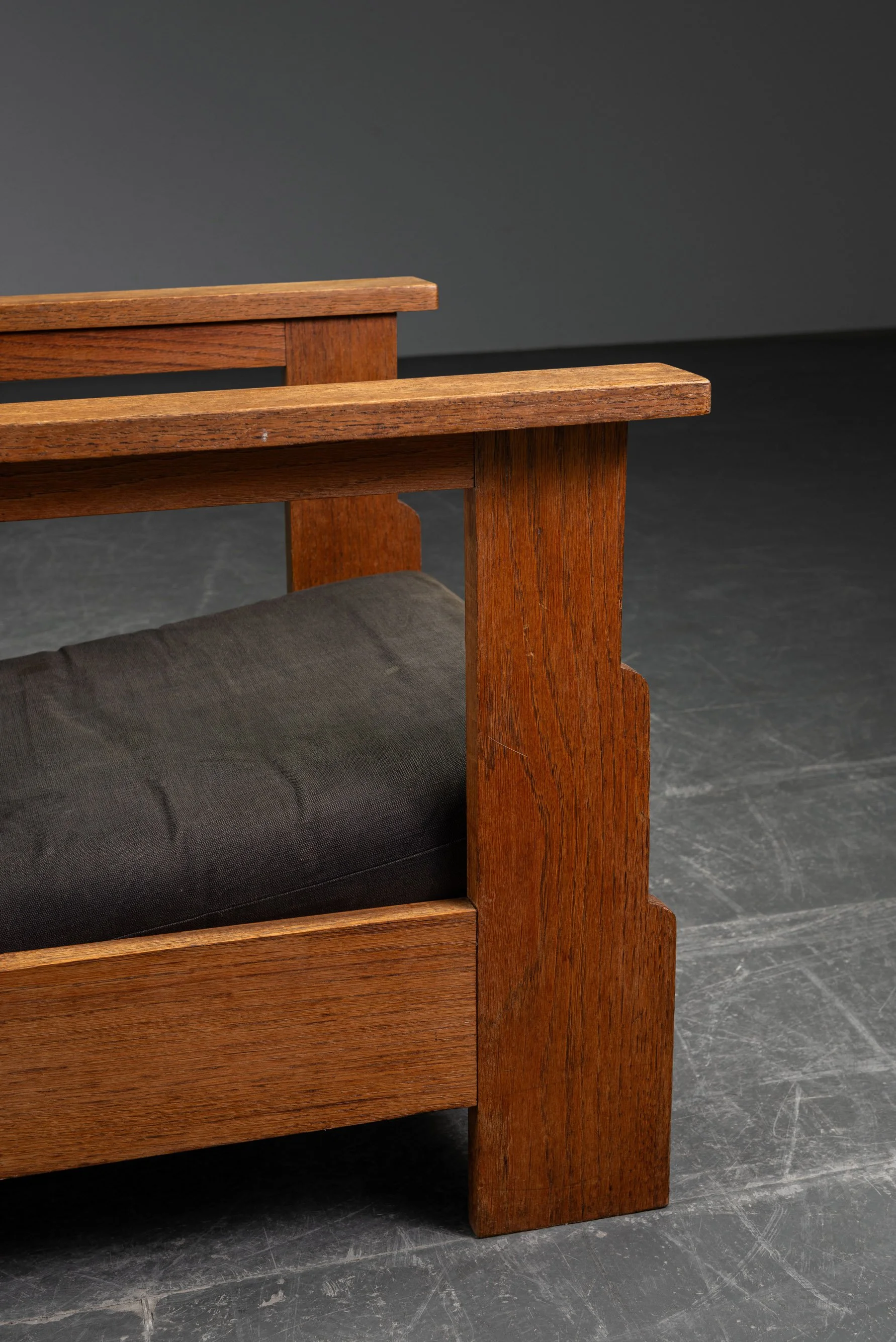 SE-892026125457-1920s-Haagse-School-Armchair_07.jpg