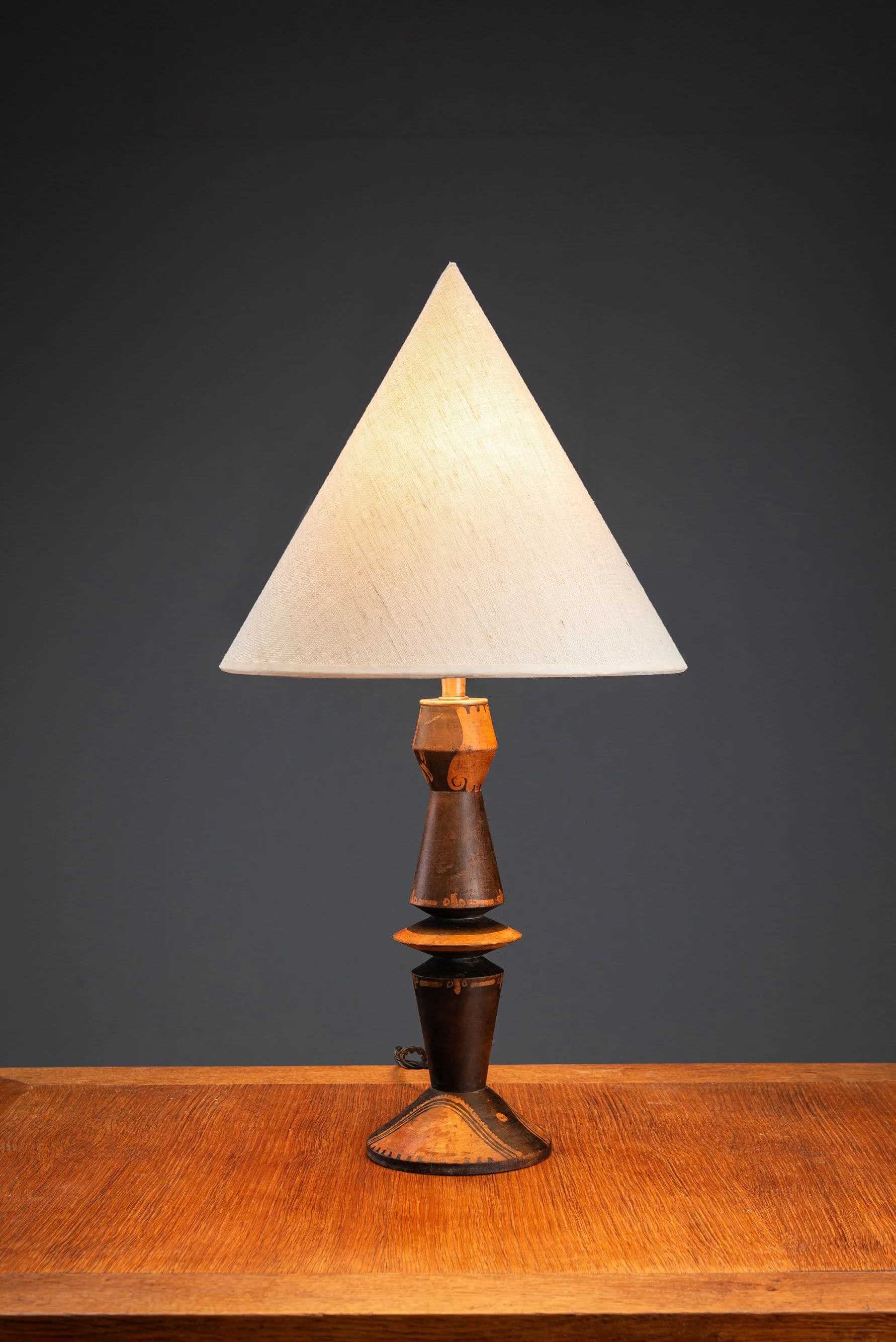 LI-232026173257-1920s-Amsterdamse-School-Table-Lamp_07.jpg