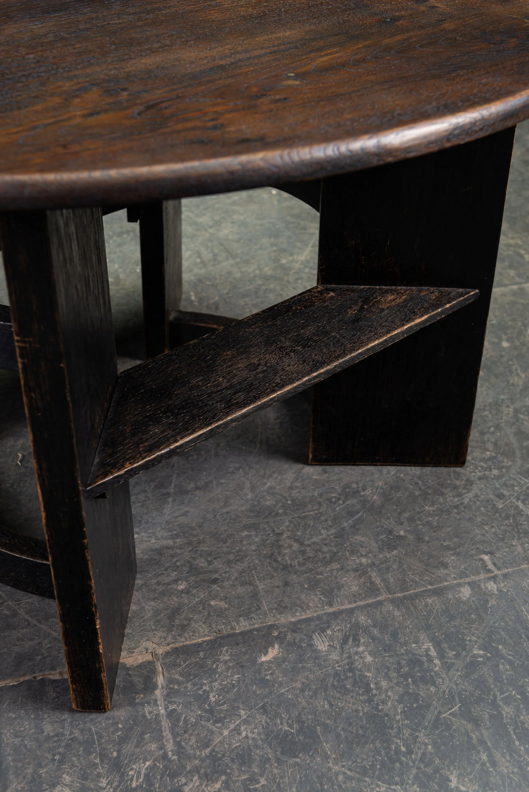 TA-232026194545-1920s-Haagse-School-Side-Table_07.jpg