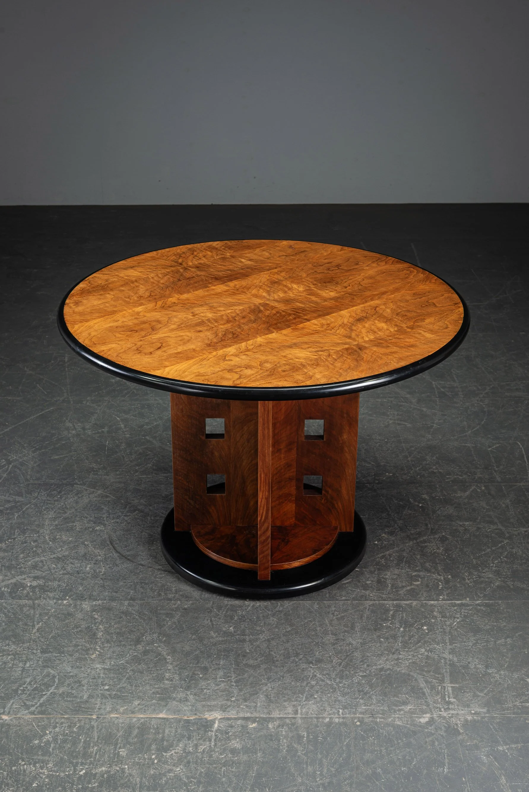 WEB RES TA-17112025123158 - 1980s Art Deco Side Table_06.jpg