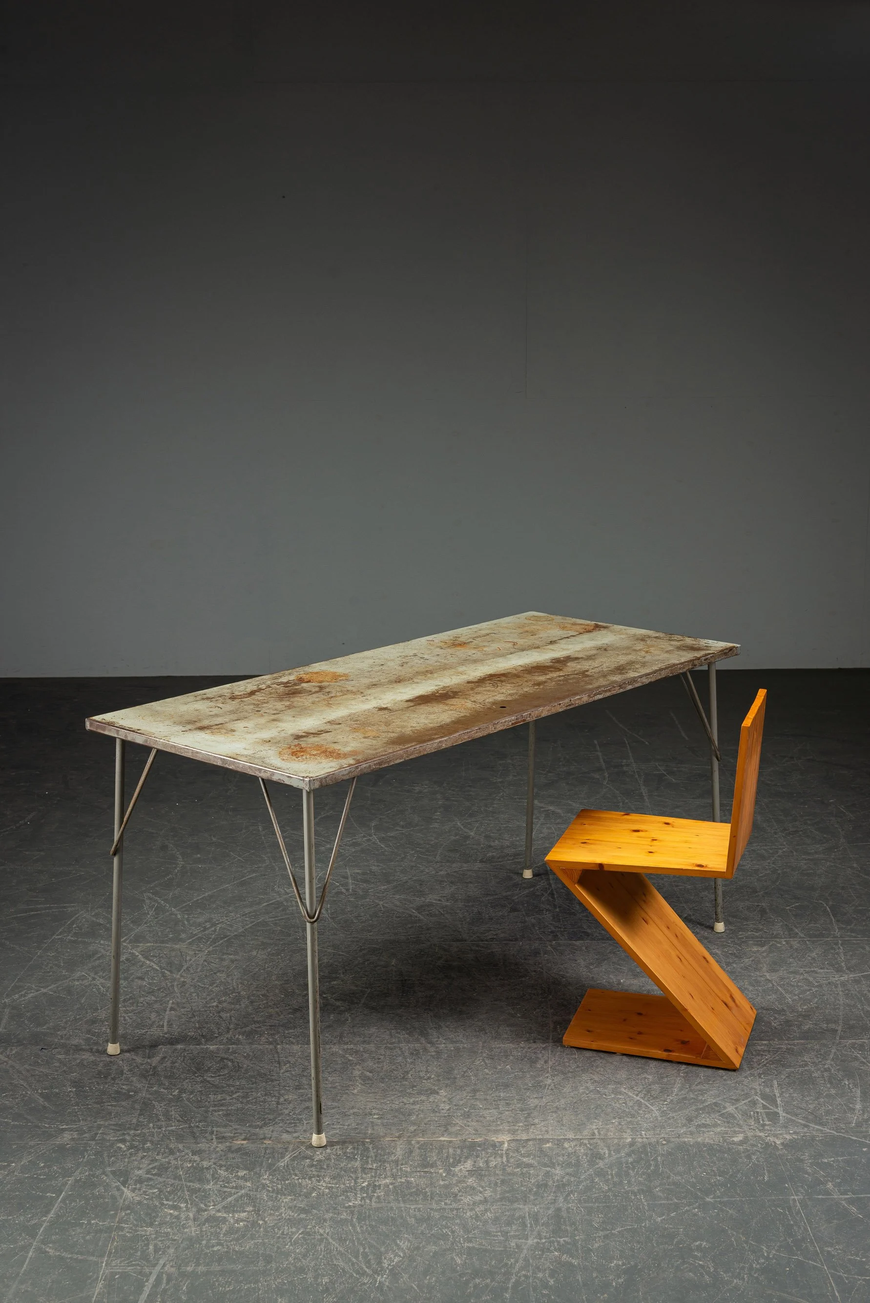 TA-1322023105901-Modernist-Gispen-Table-by-Wim-Rietveld_10.jpg