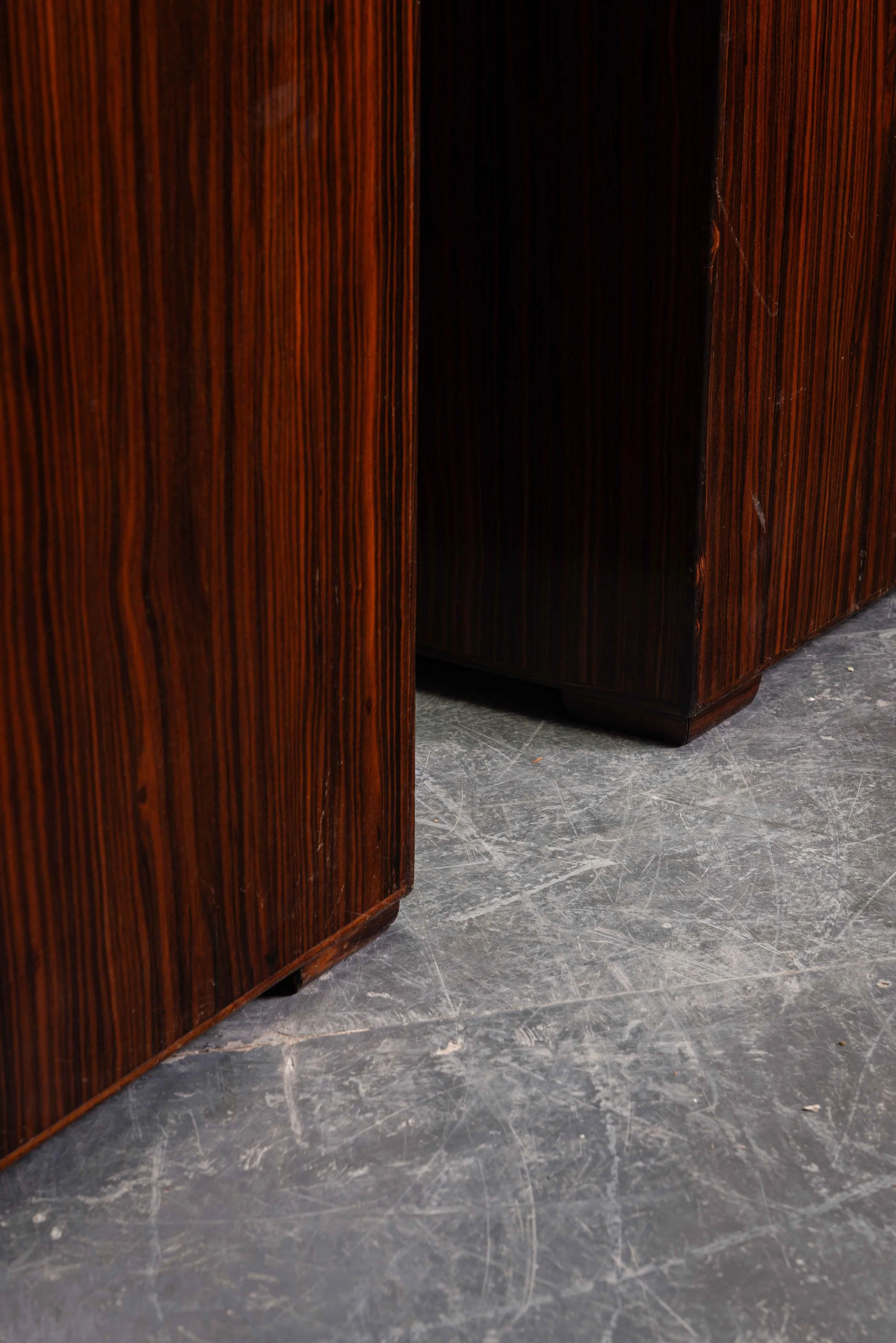 SE-3072025230331-Gebroeders-Reens-Amsterdamse-School-Armchair_08.jpg