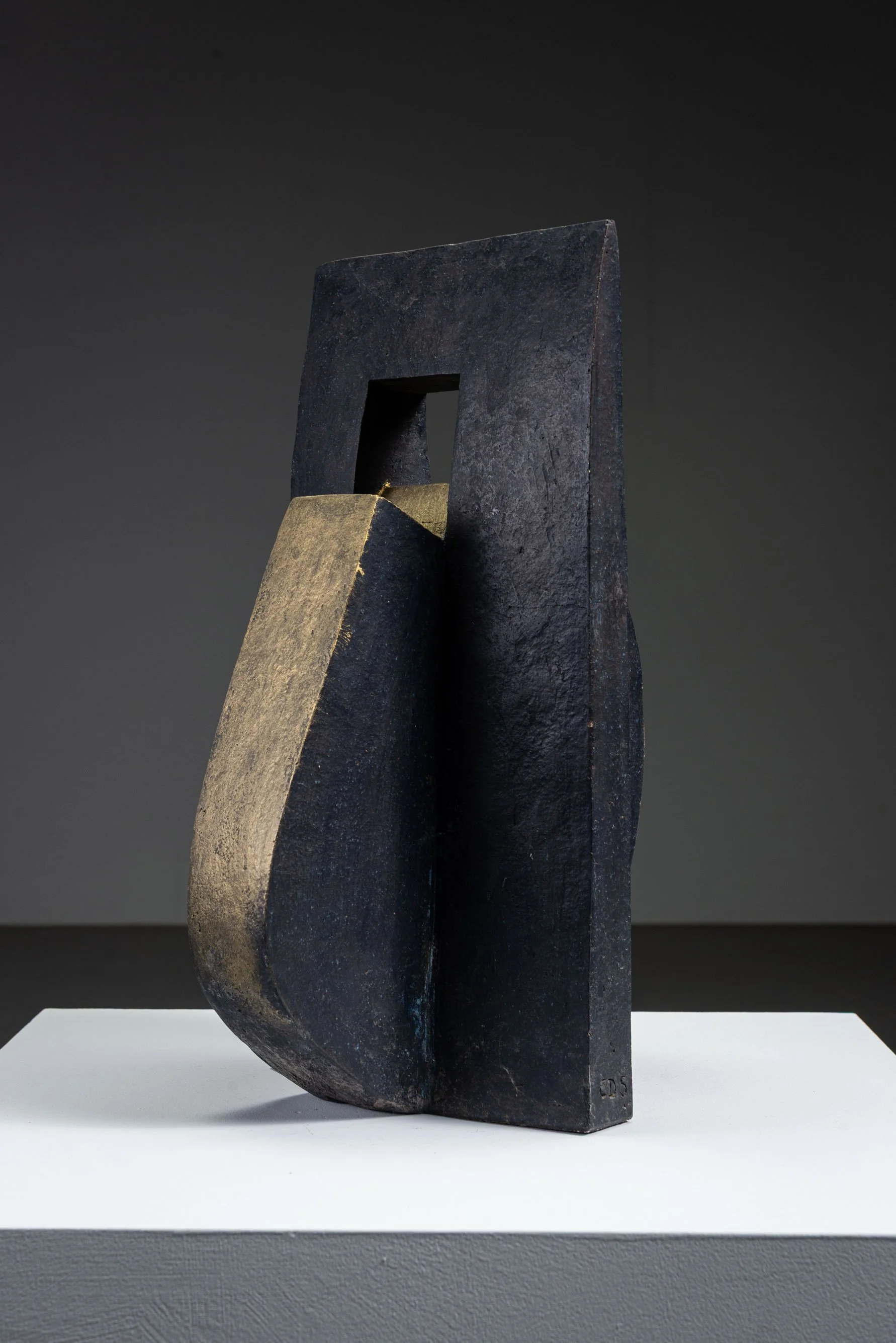 AR-1152026110833-Abstract-Sculpture-by-Cor-Dam-#6_04.jpg