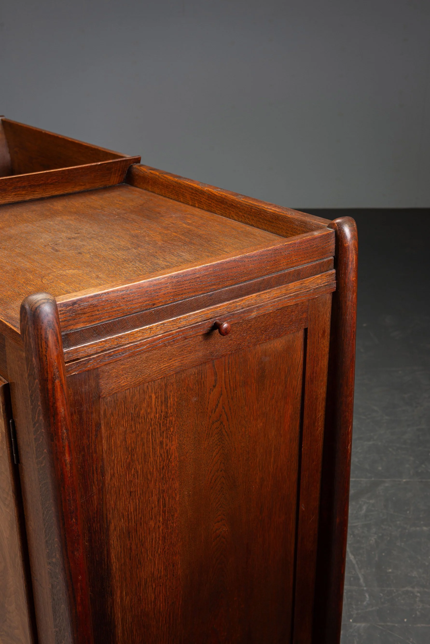 ST-1962024195902-Amsterdamse-School-Sideboard-by-Architect-Paul-Bromberg_09.jpg